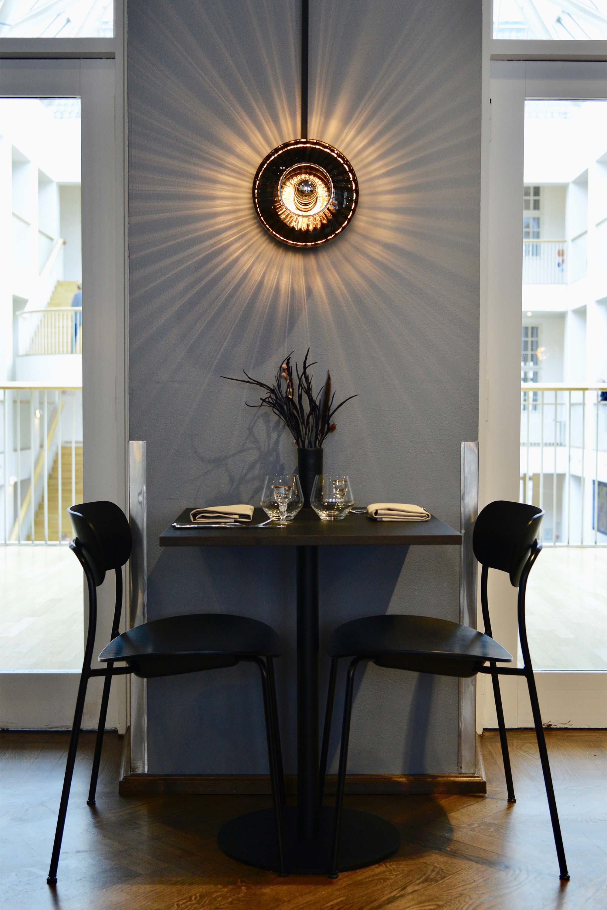 NEW WAVE OPTIC glass wall lamp