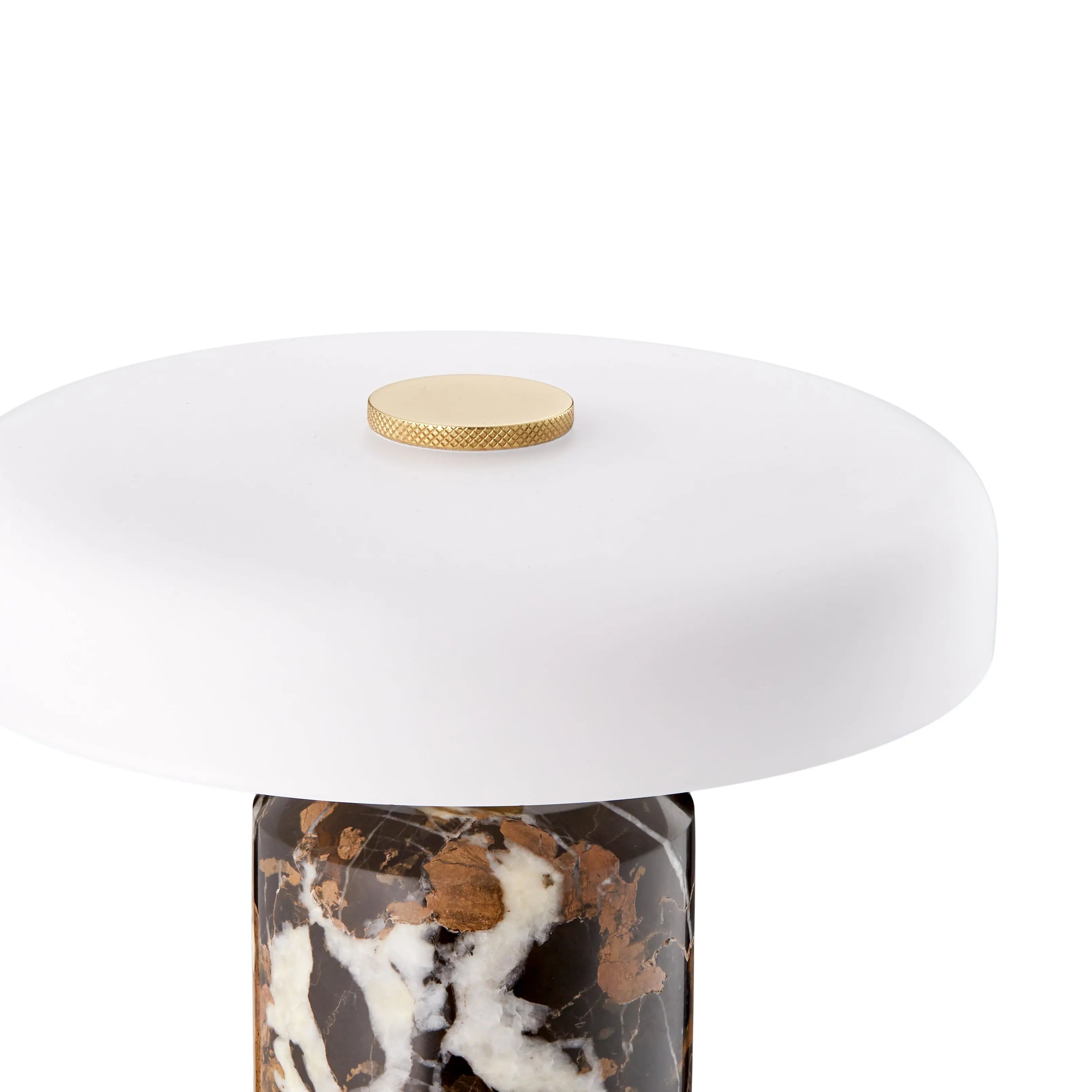 Lampa przenośna TRIP czarno-brązowy marmur z mlecznobiałym szkłem – Design By Us