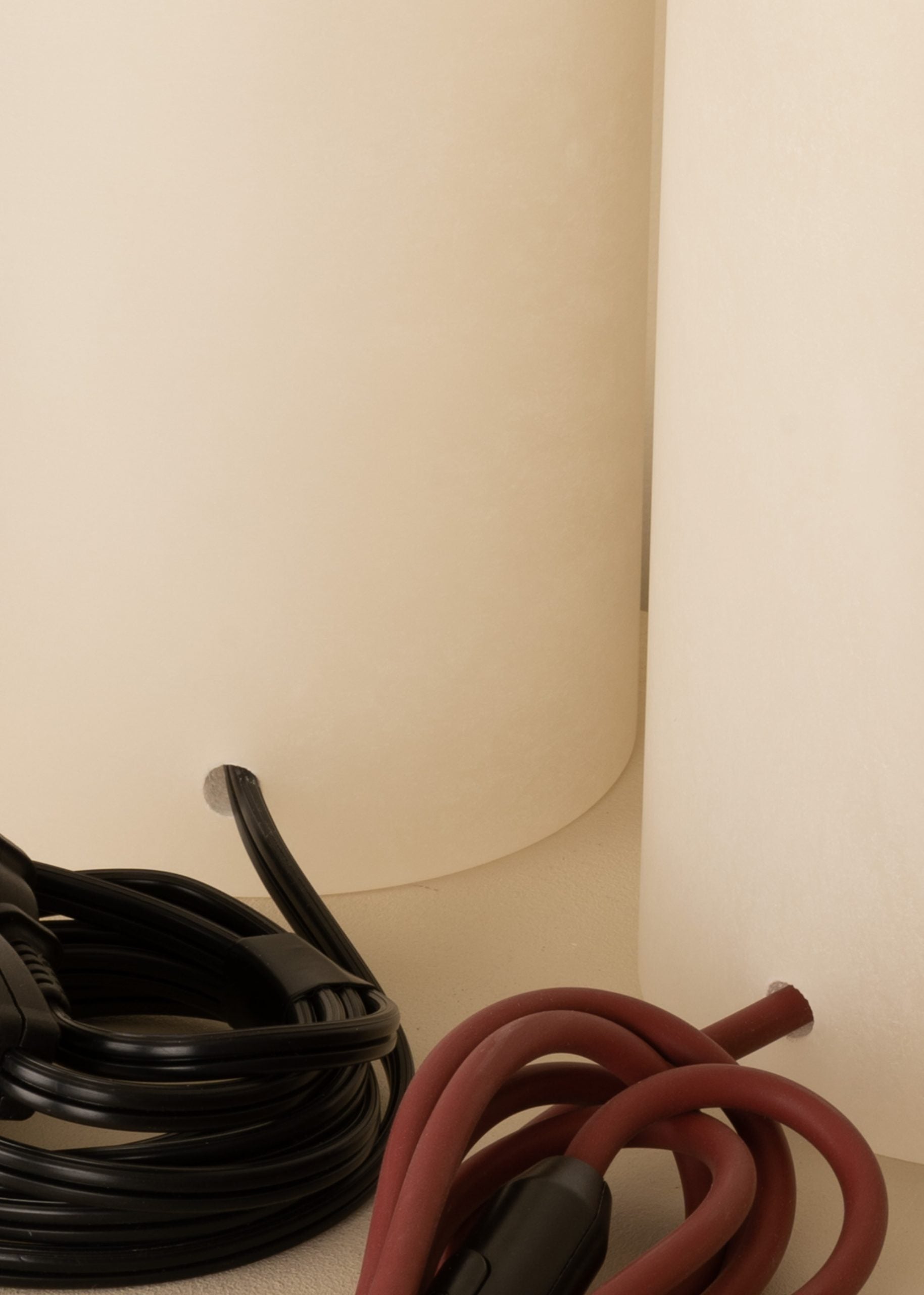 PEONA Table Lamp White Alabaster