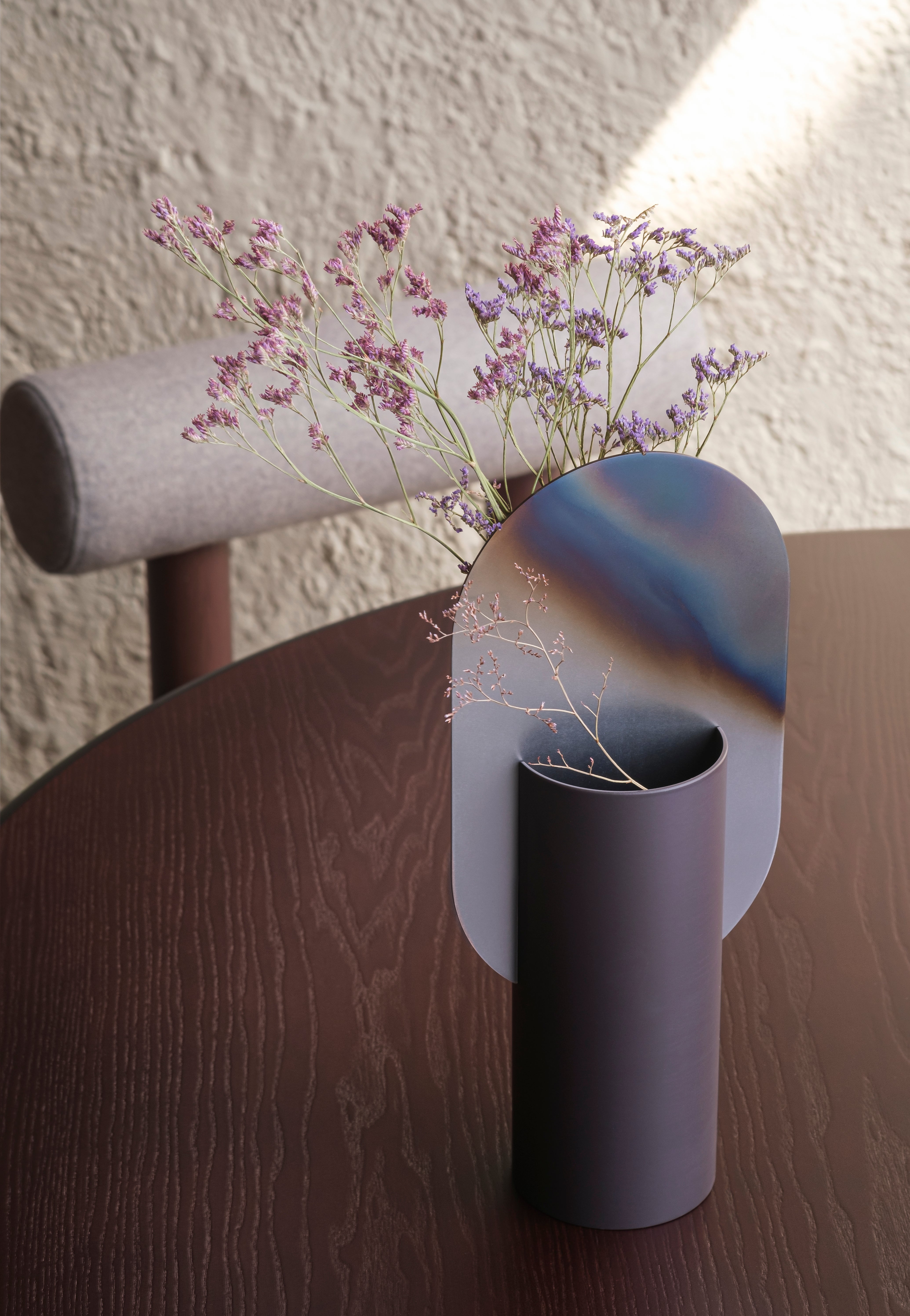 Okrúhly stôl PAUL z hnedého jaseňového dreva