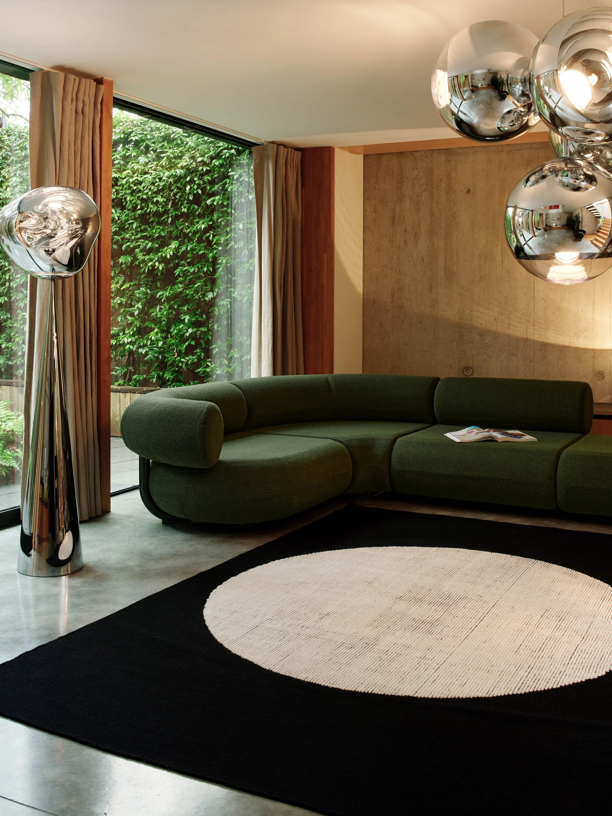 Koberec DISC čierny s bielym