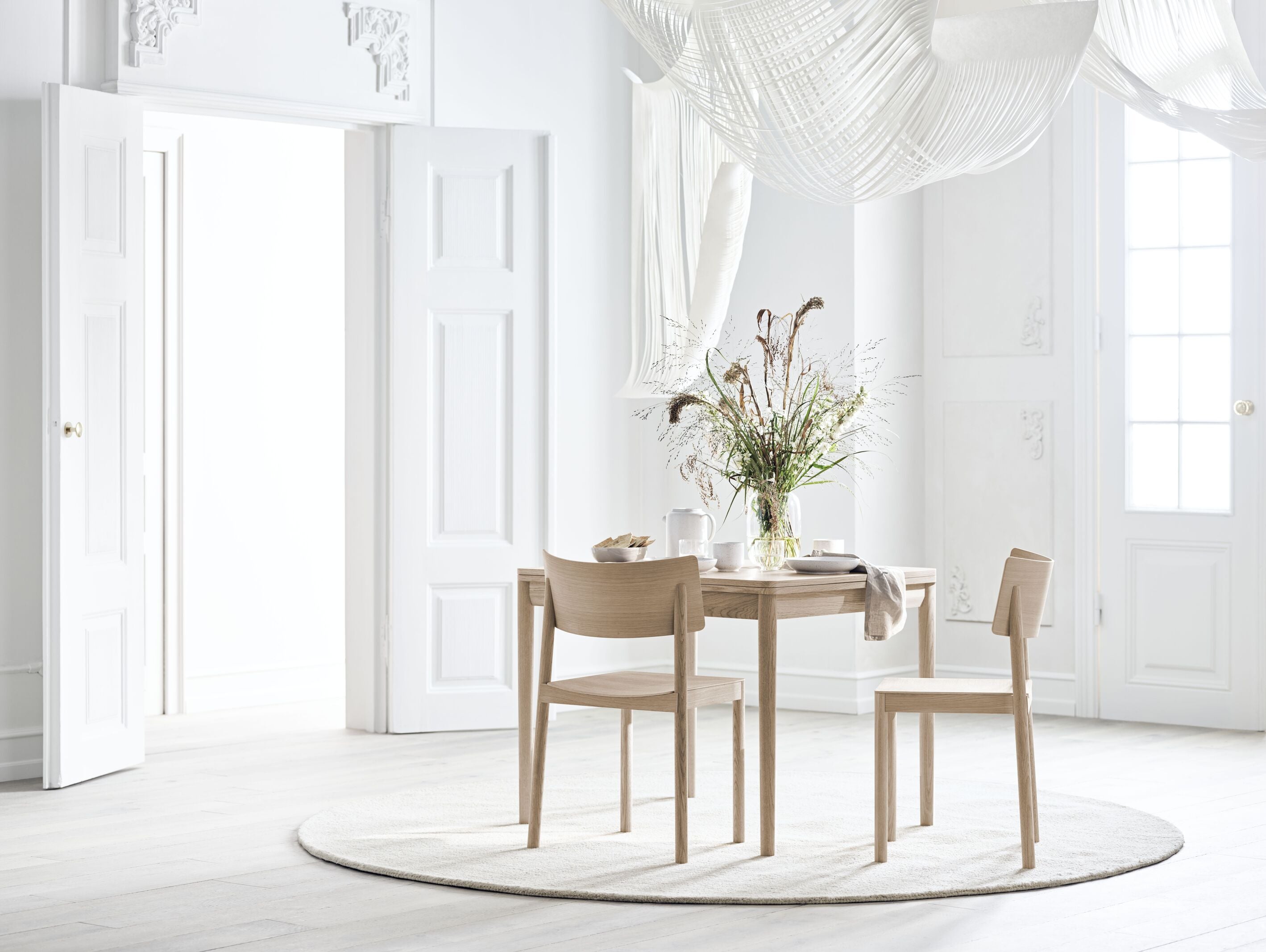 Stôl DOUBLEUP bielené dubové drevo