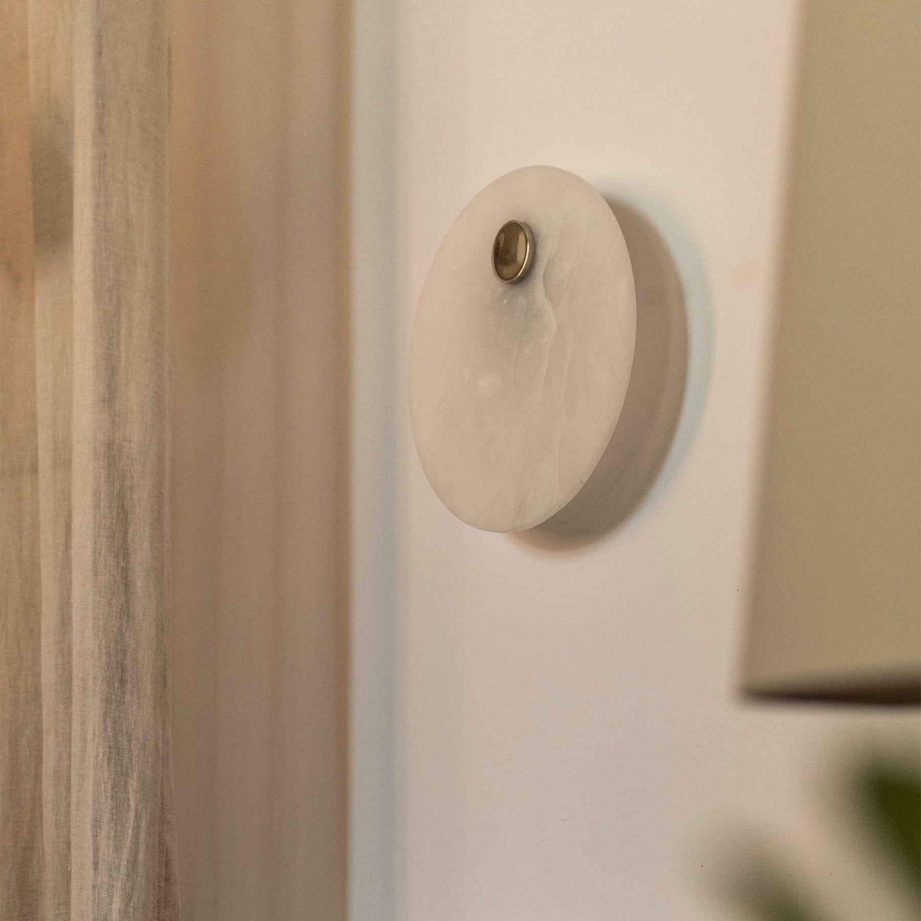 Alabaster Wall Lamp EOS Nickel