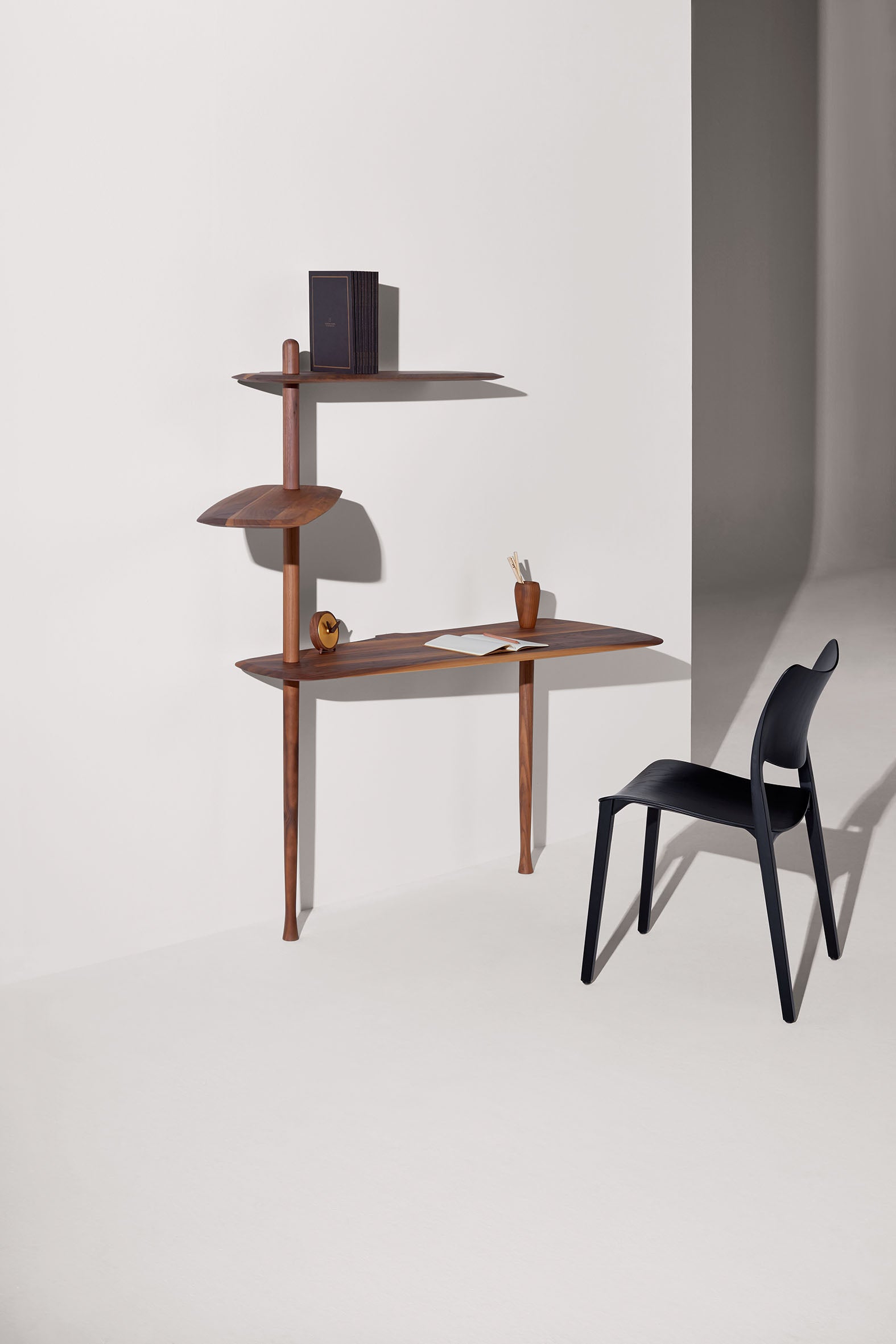 UNICA Walnut Desk