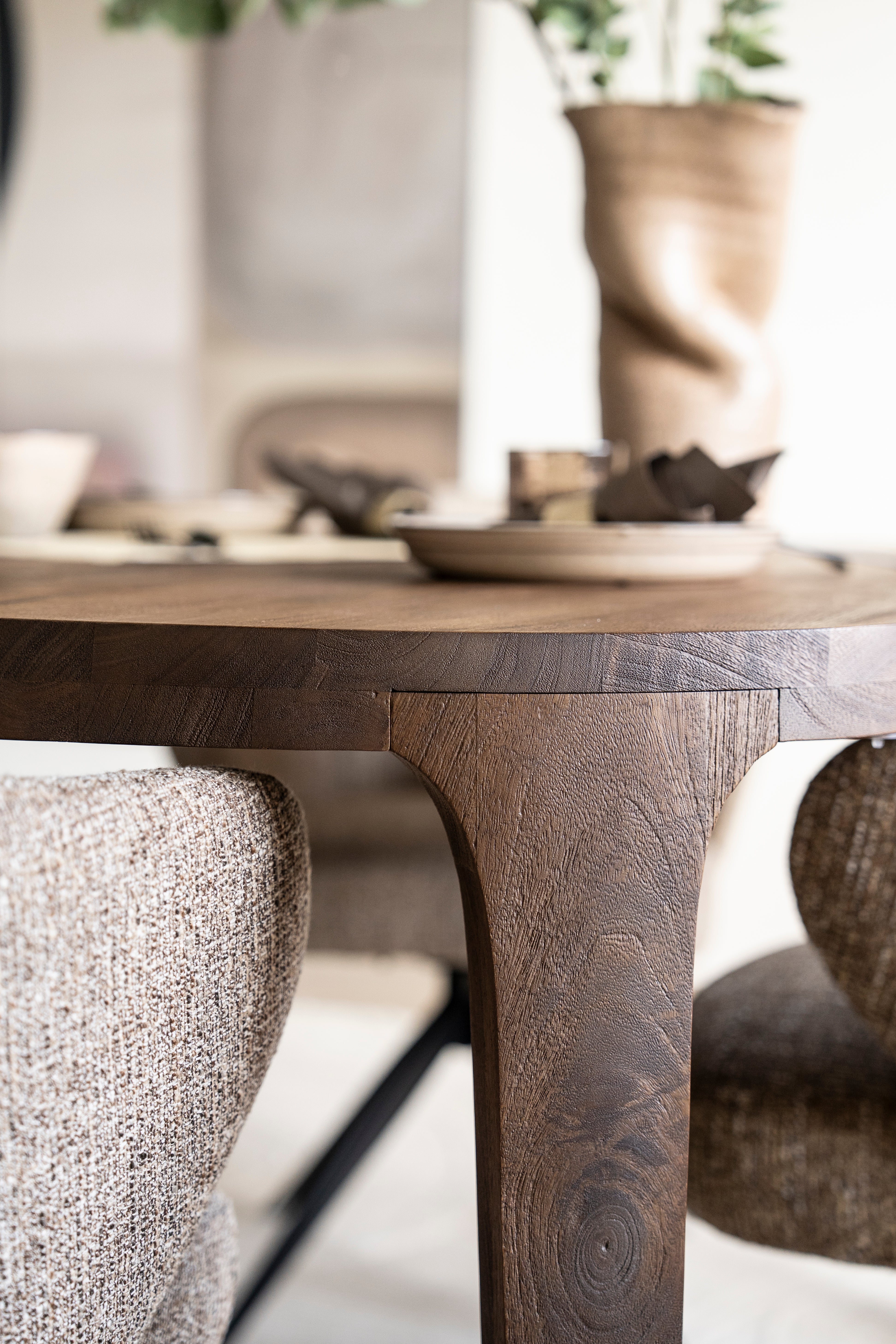 TAYLOR Mango Wood Table