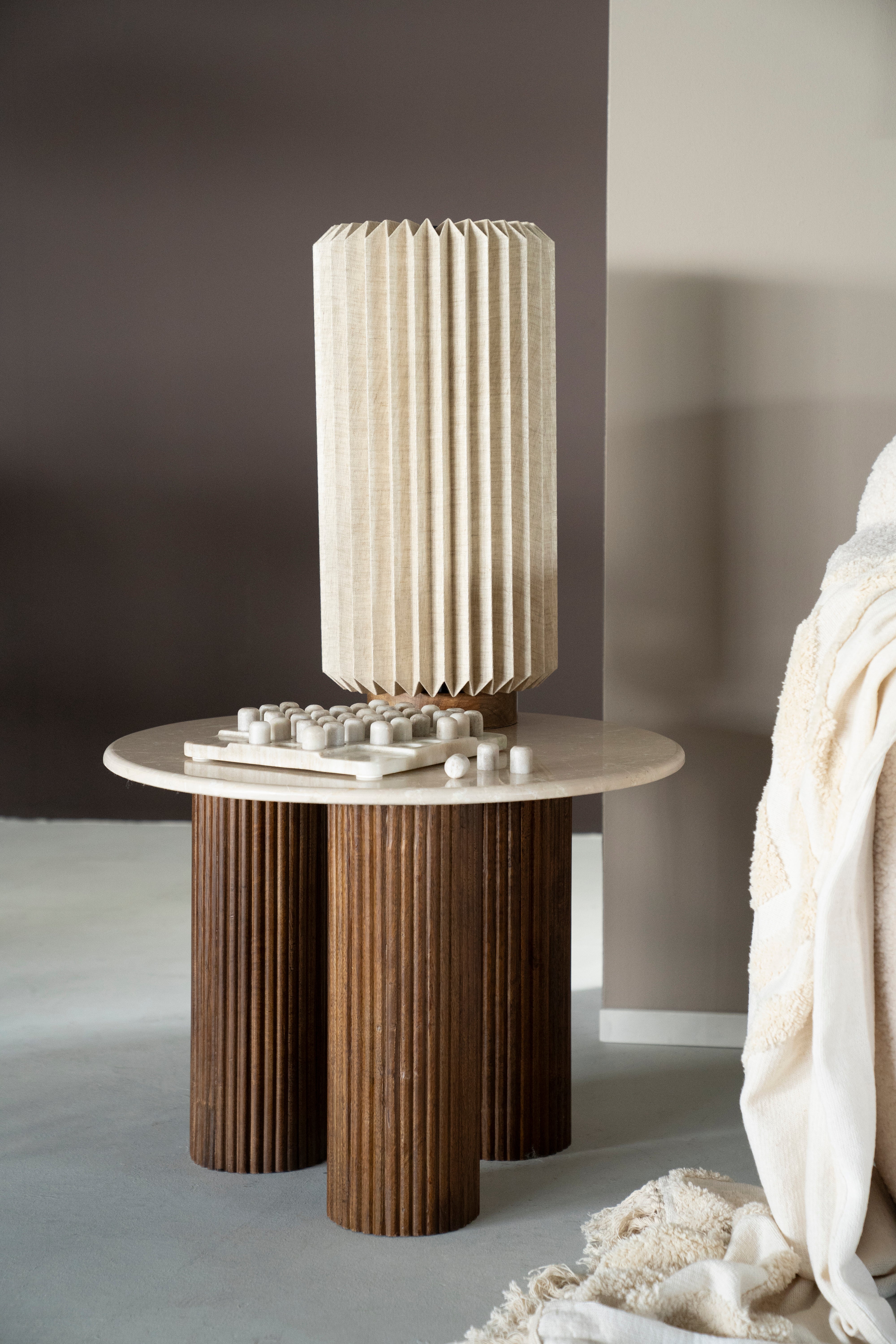 XAVI side table made of mango wood with a marble top