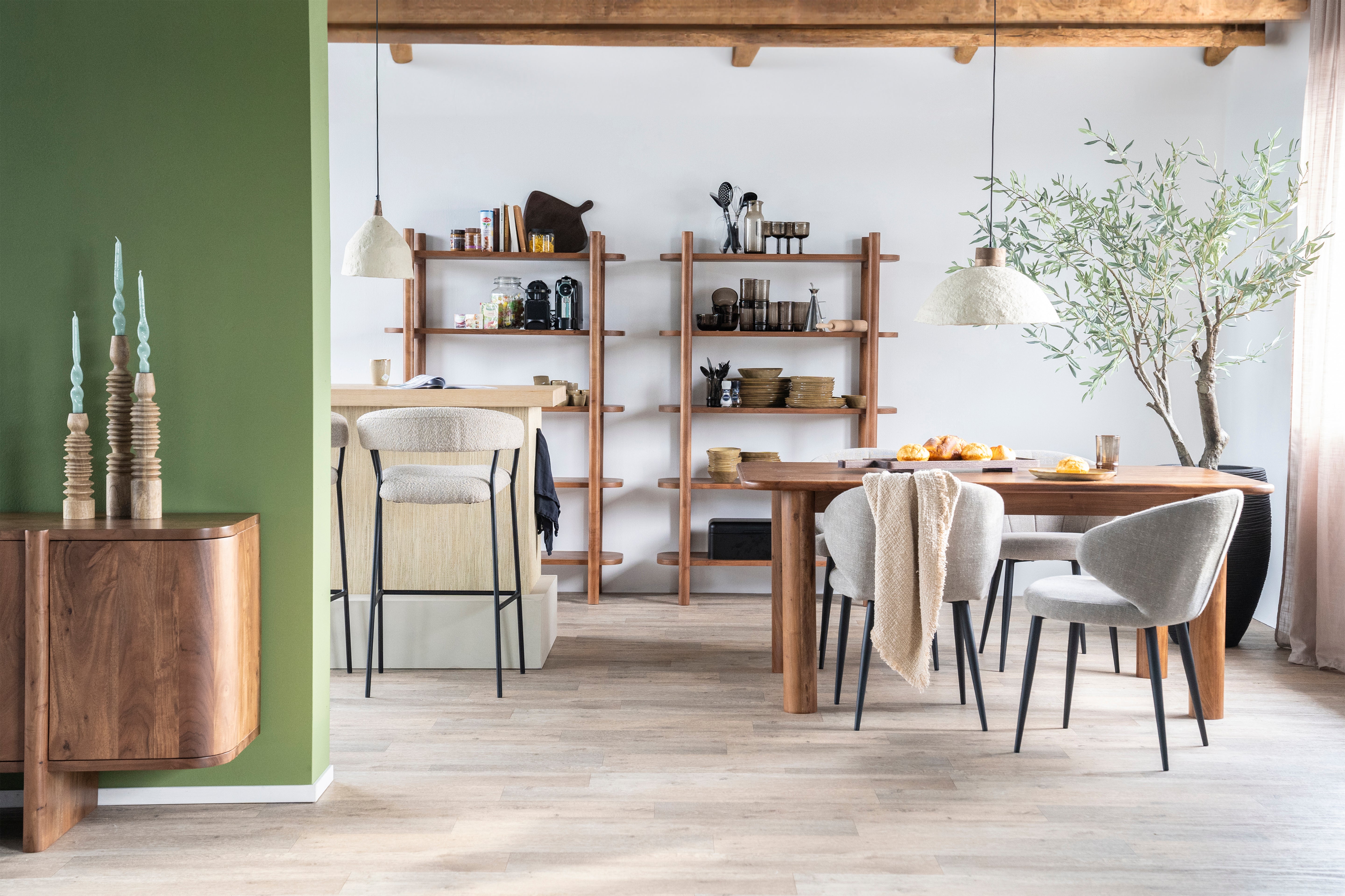 Komoda JULIAN z akáciového dreva