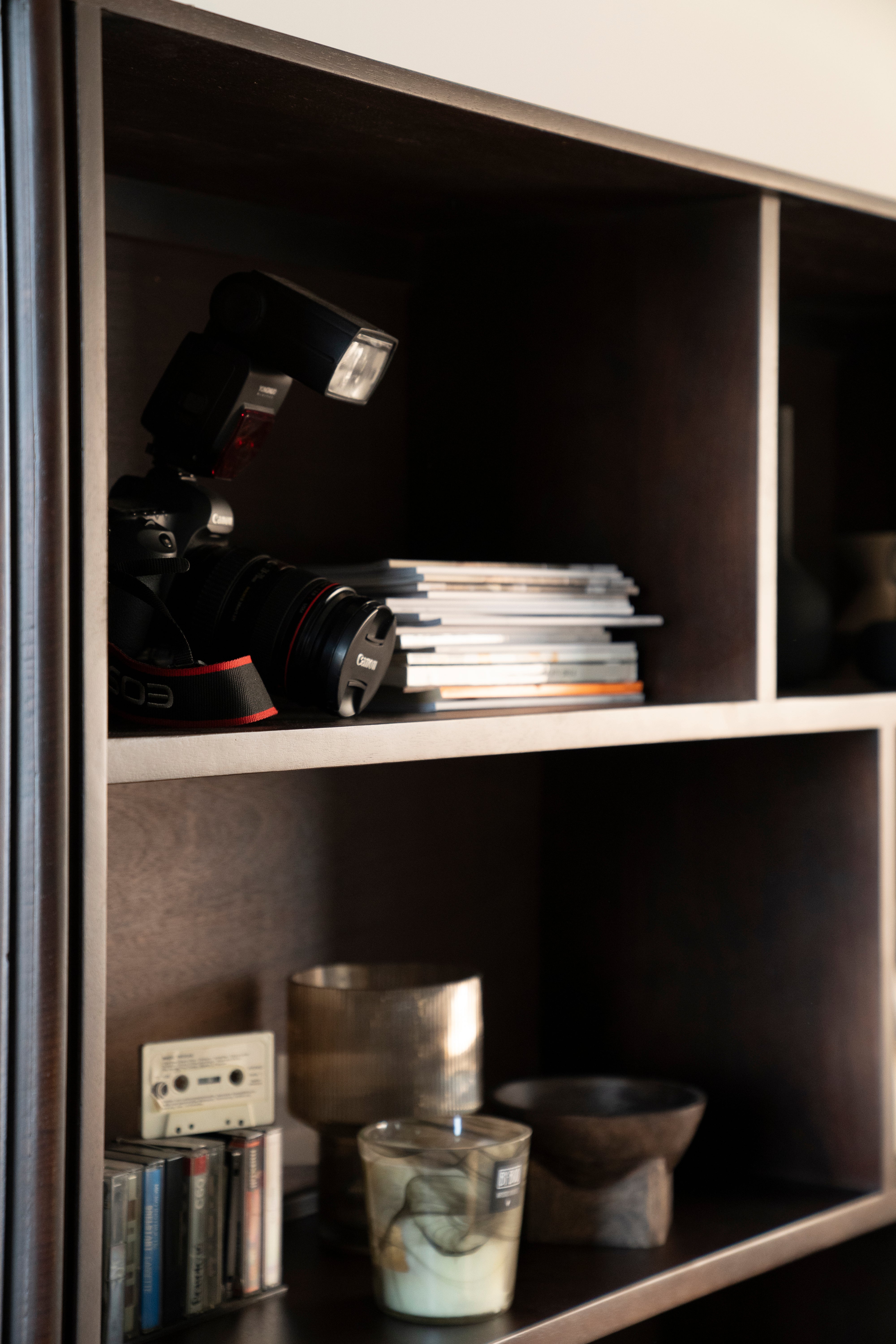 Regál REMI tmavohnedé mango drevo