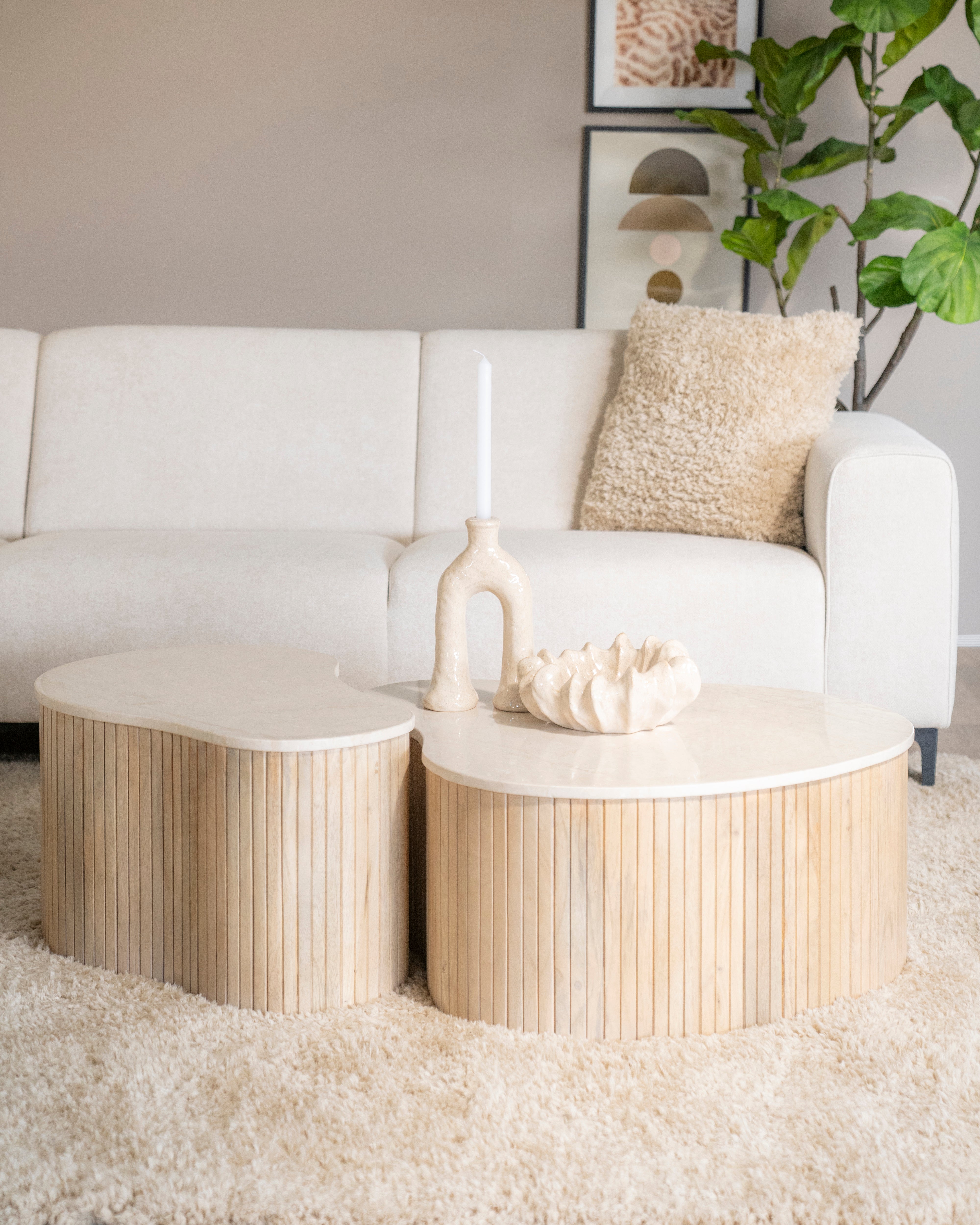 KIRA coffee table made of mango wood with a marble top