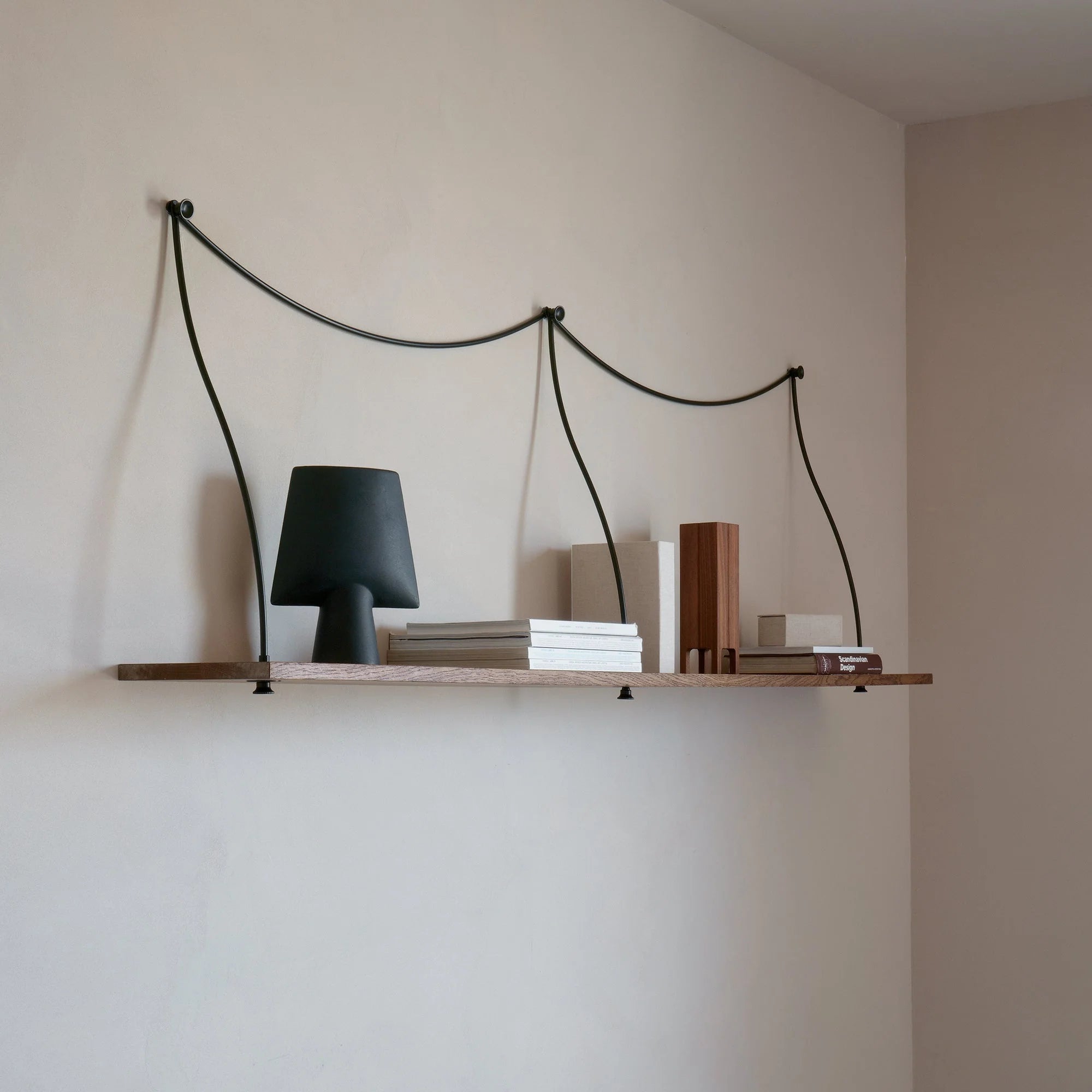 Polica FERRO tmavé dubové drevo