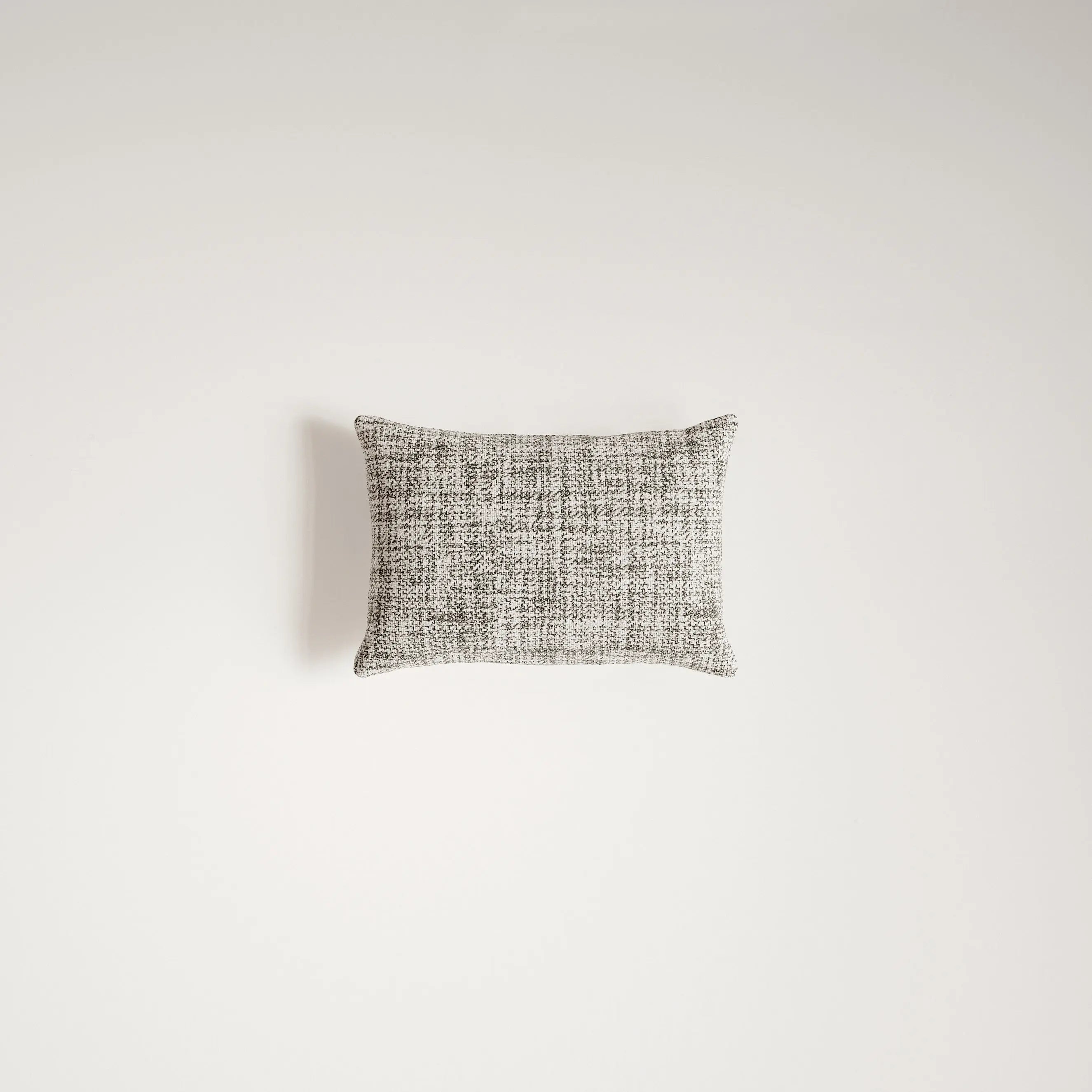 Poduszka DECORATIVE szary – FORMARKIVET