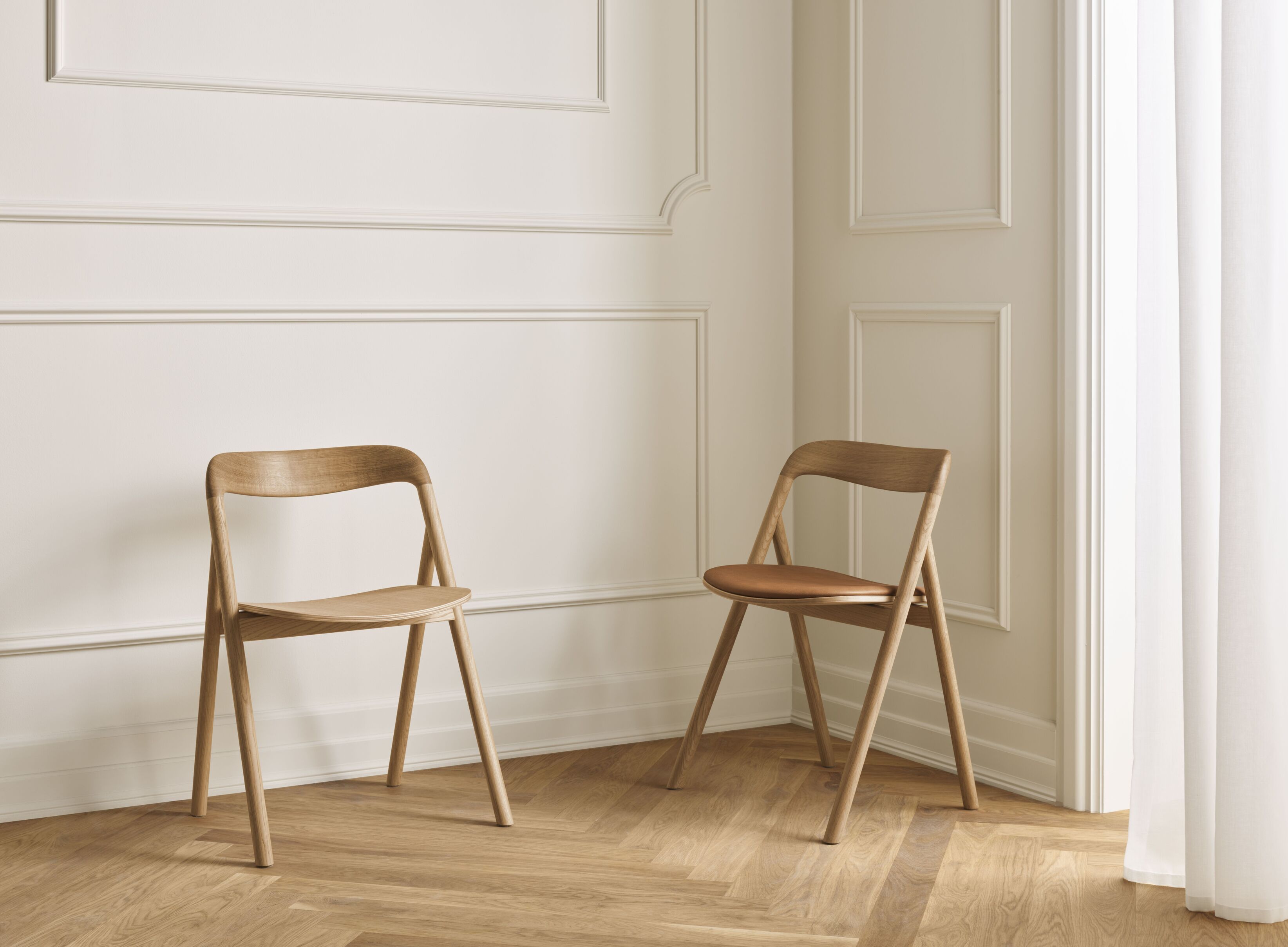 Fenri chair dark oak wood