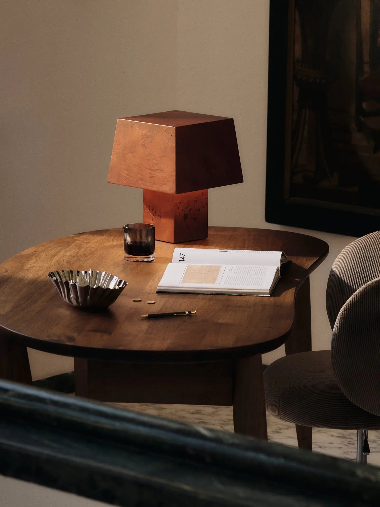 Stolná lampa BURL tmavohnedá dyha