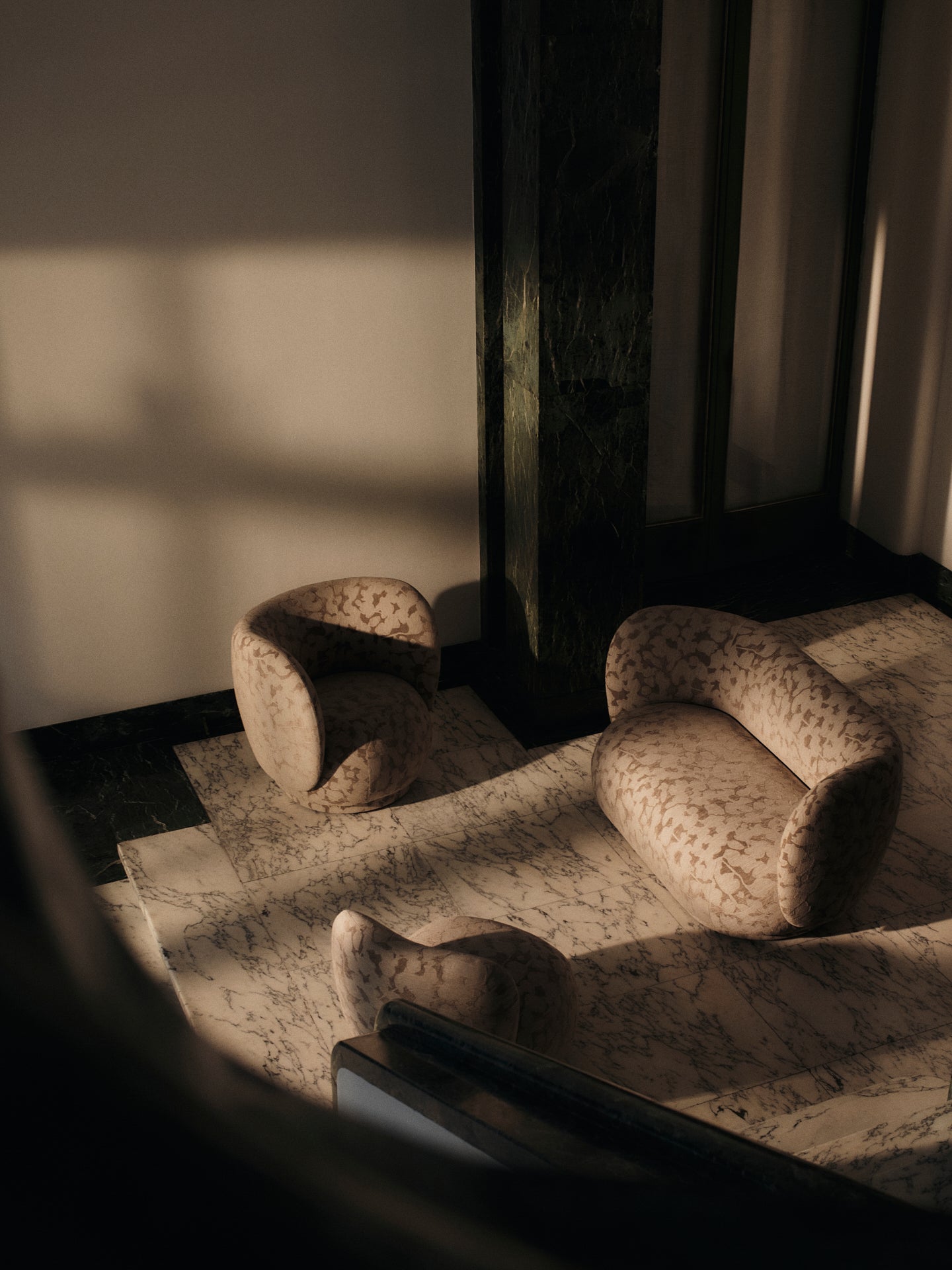 Otočný fotel RICO PICCOLO LOUNGE Cilla taupe