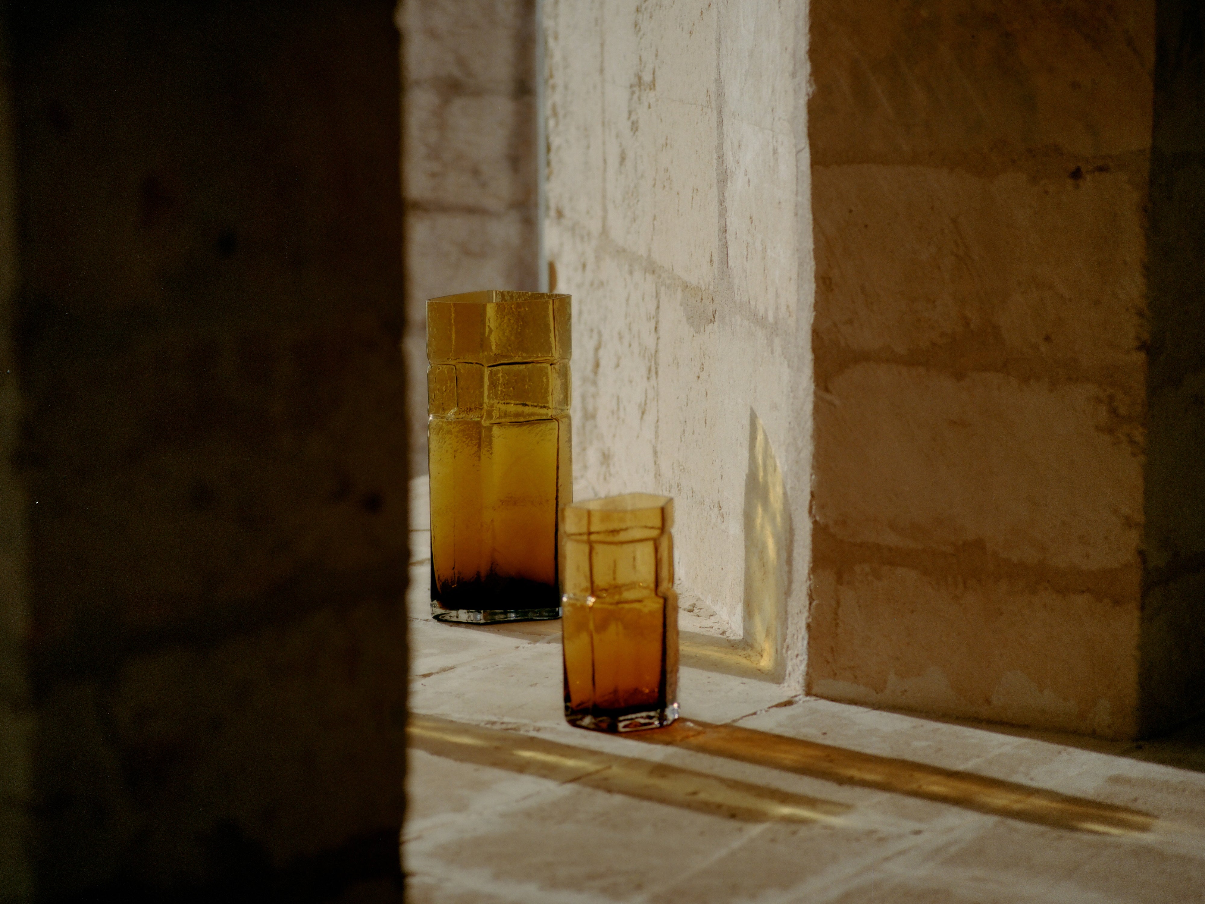 MURO amber vase
