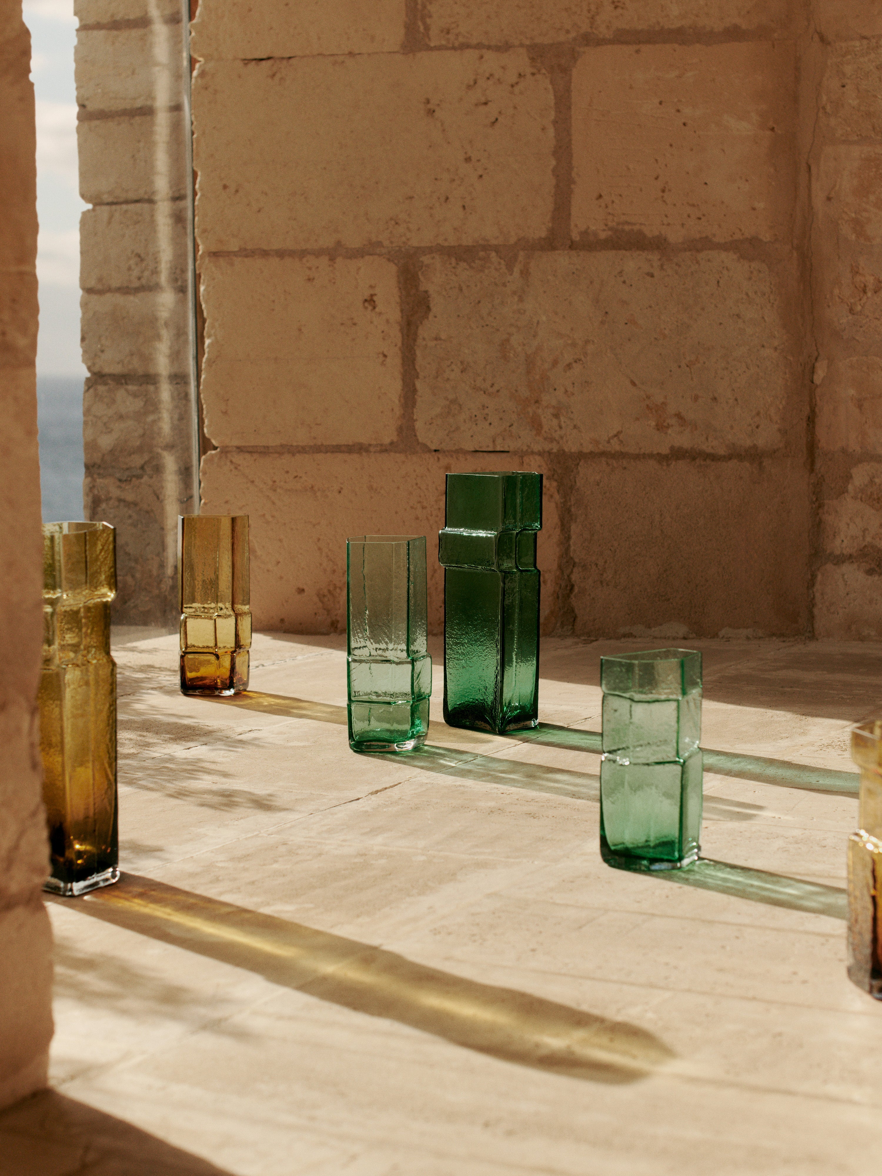 MURO amber vase