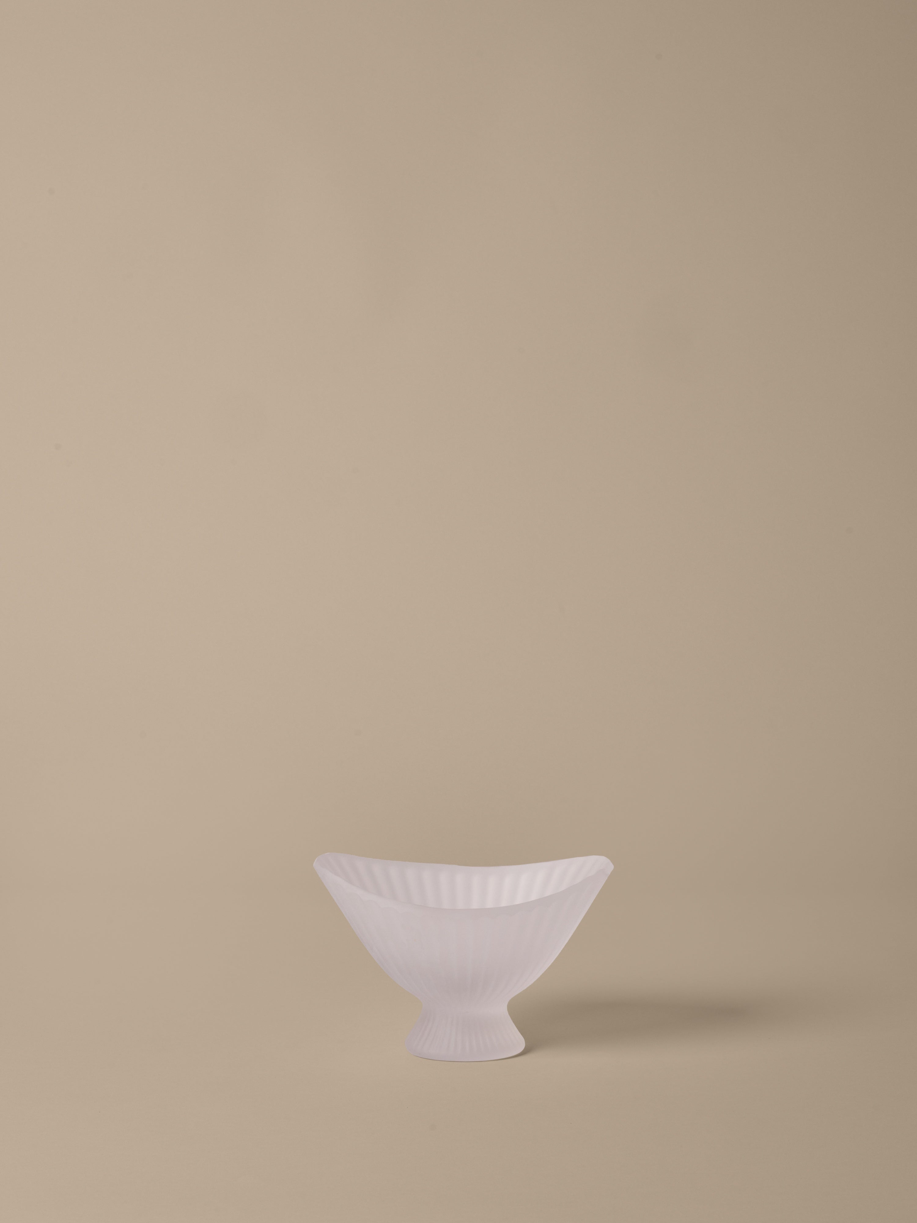 Misa FOUNTAIN biele sklo
