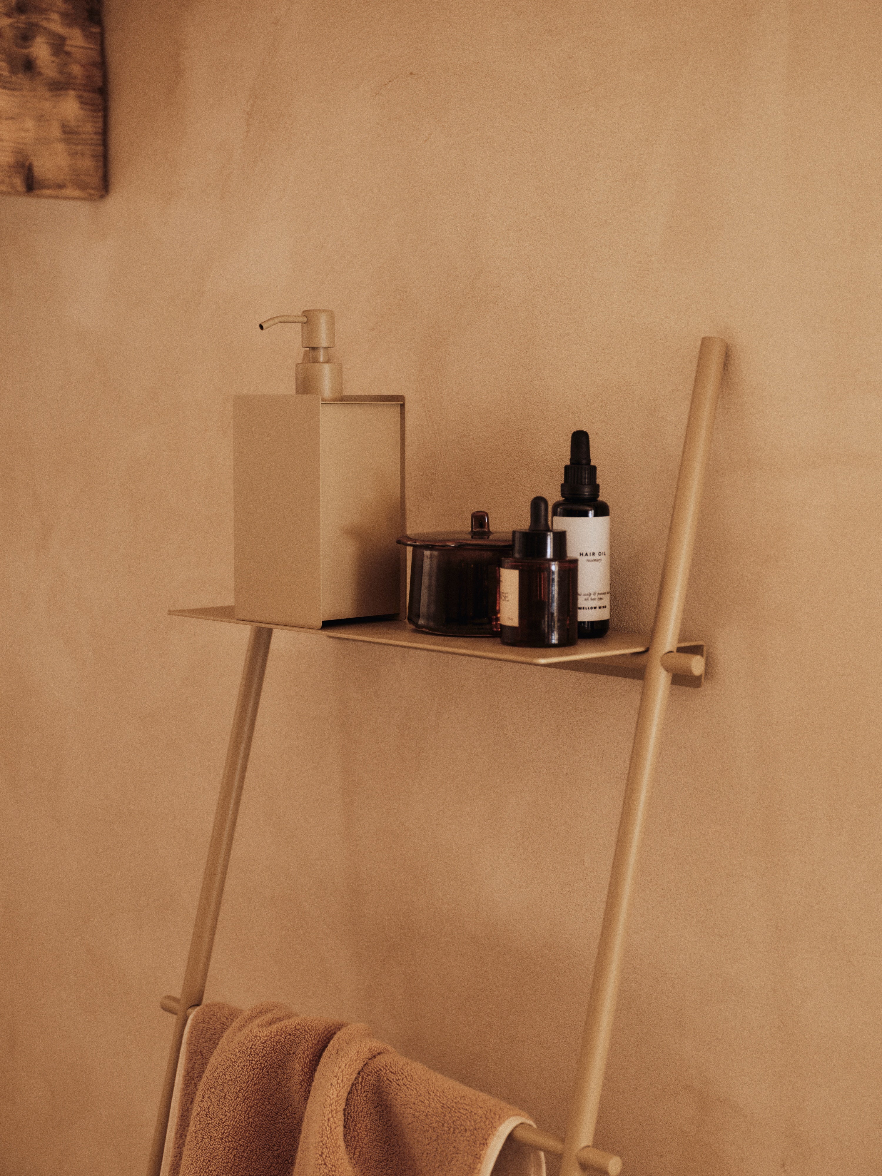 DORA Beige Towel Rack