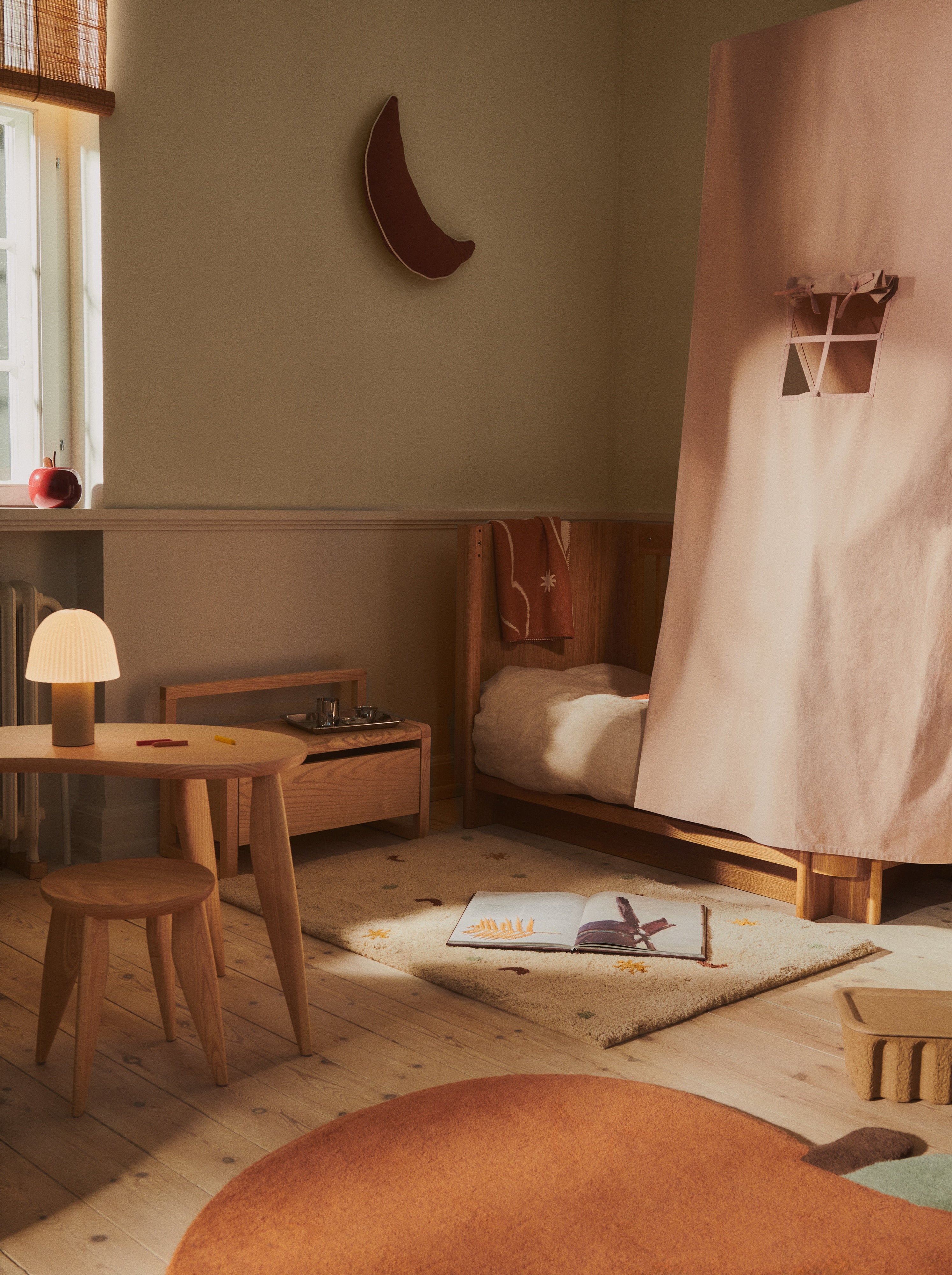 Detský koberec SKYE béžový s tehlovou a zelenou