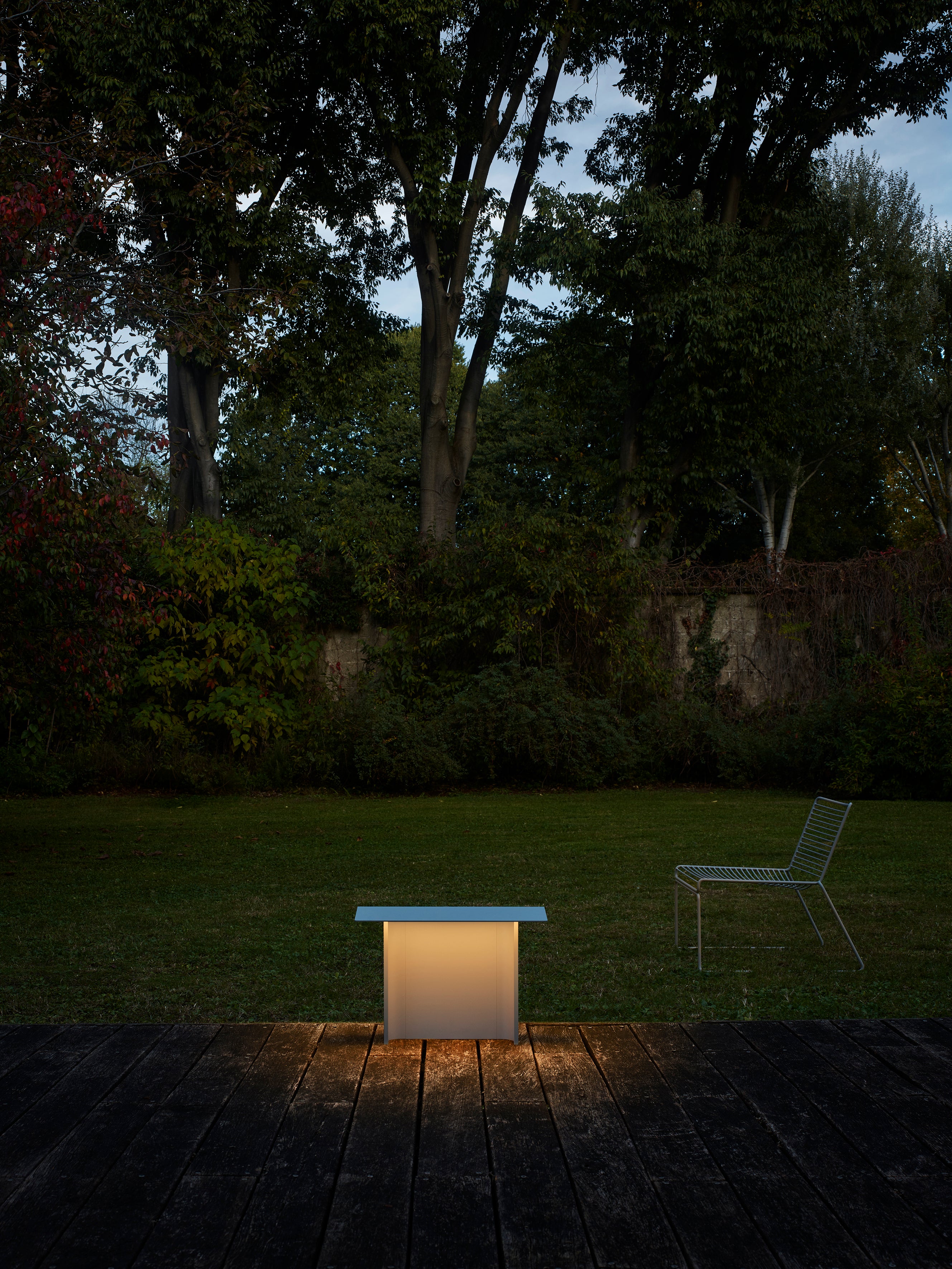 Záhradná podlahová lampa FIENILE svetlosivá