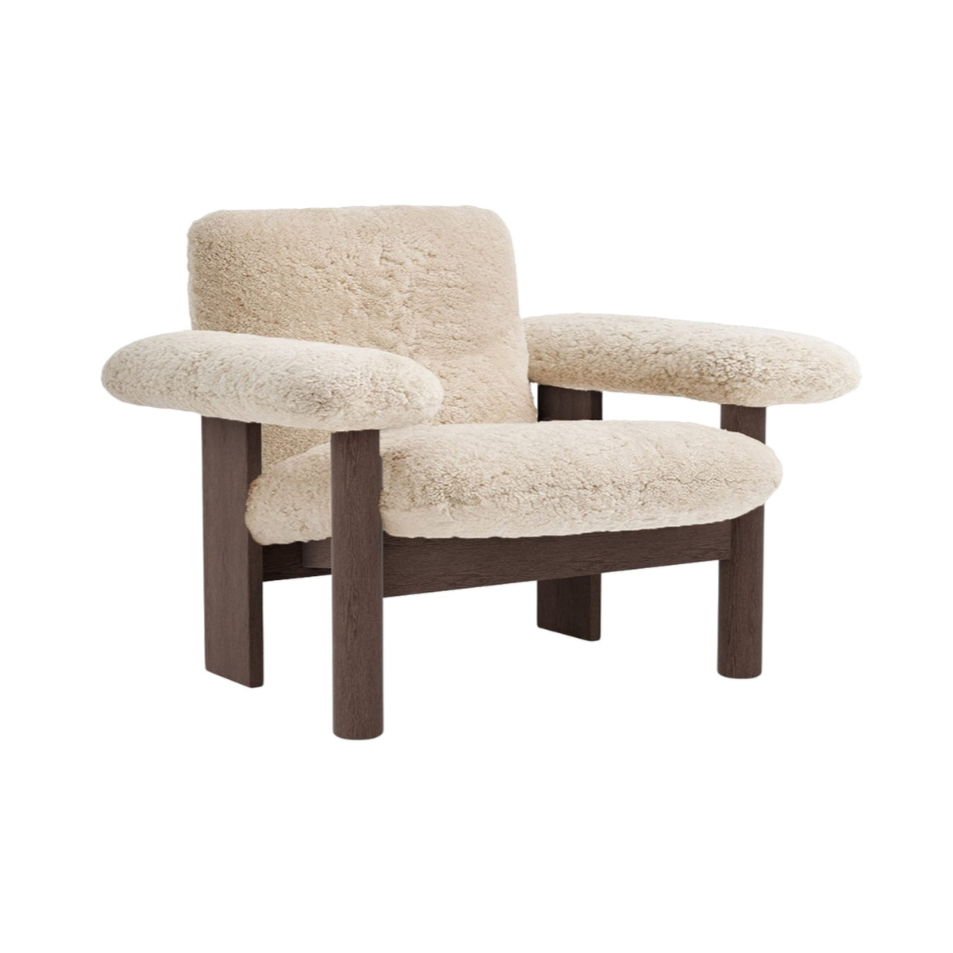 BRASILIA Armchair in Sheepskin with Dark Oak Base