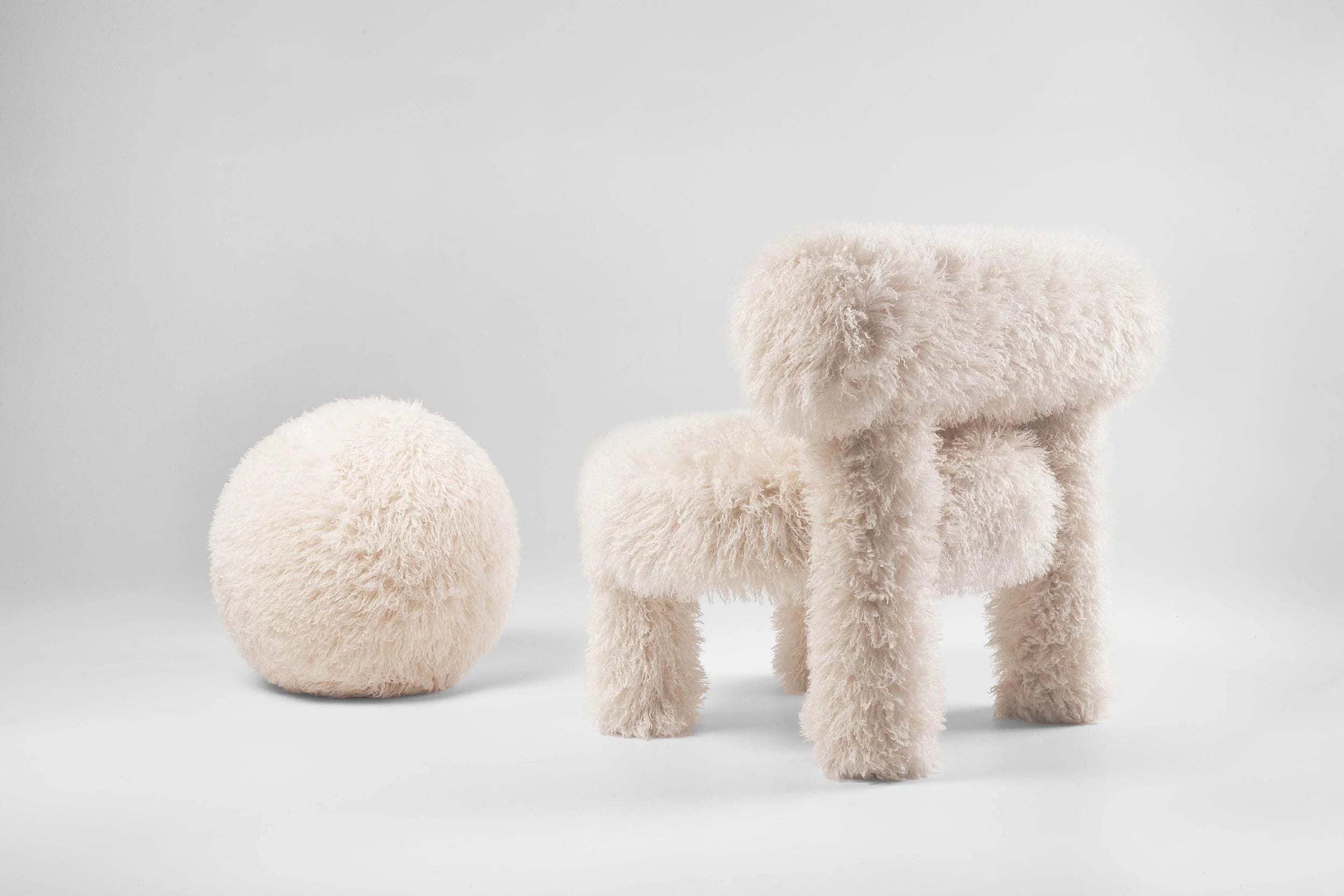 Fotel GROPIUS CS1 - FLUFFY EDITION umelé kožušiny