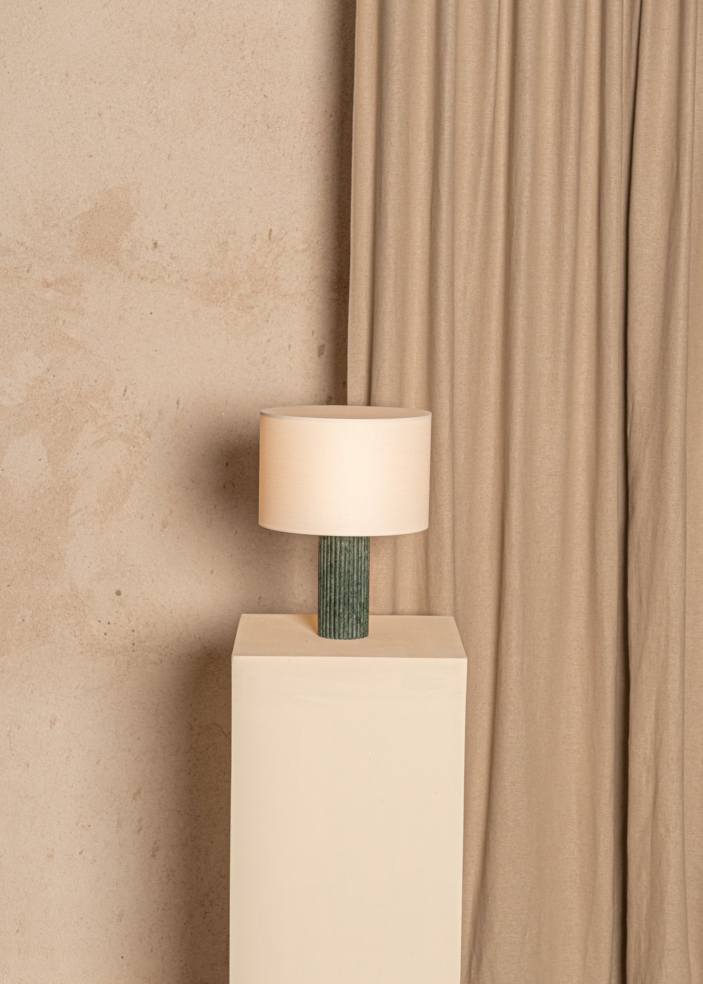 Table lamp FLUTITA green marble