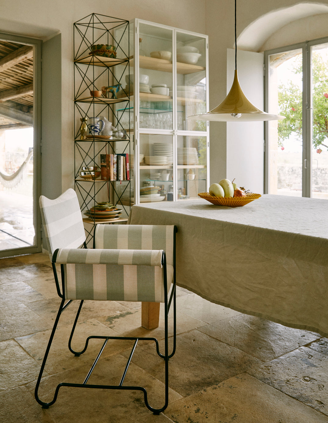 TROPIQUE garden chair in gray and white with a black steel base