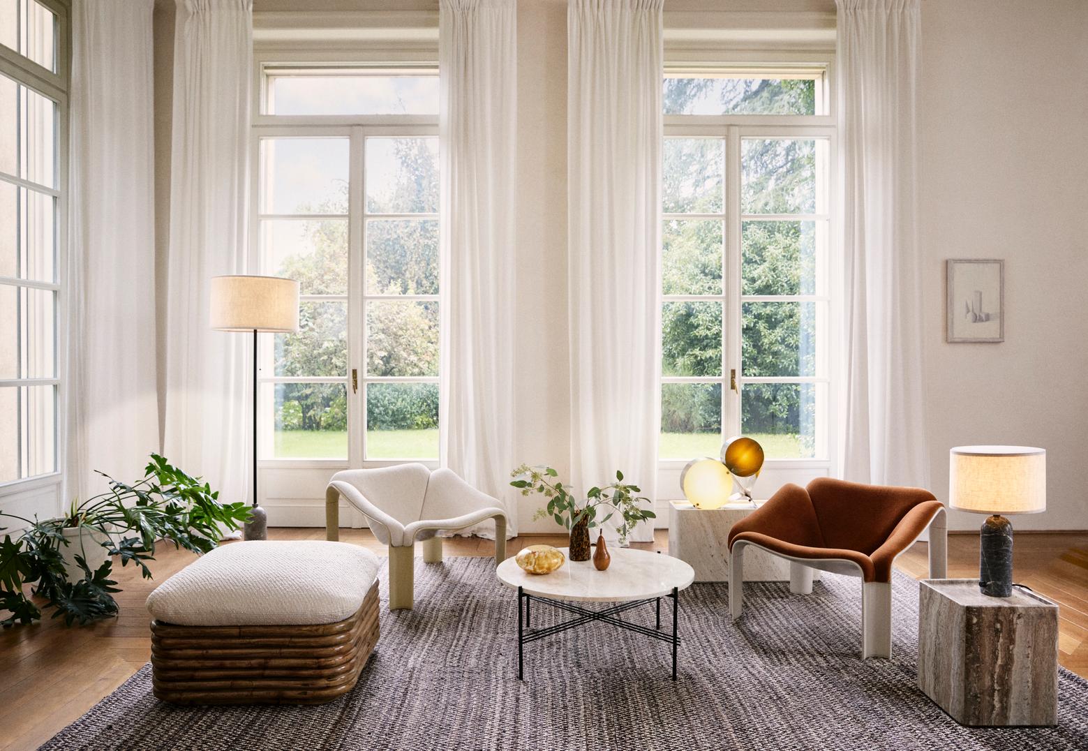 BOHEMIAN 72 pouf upholstered with a rattan base