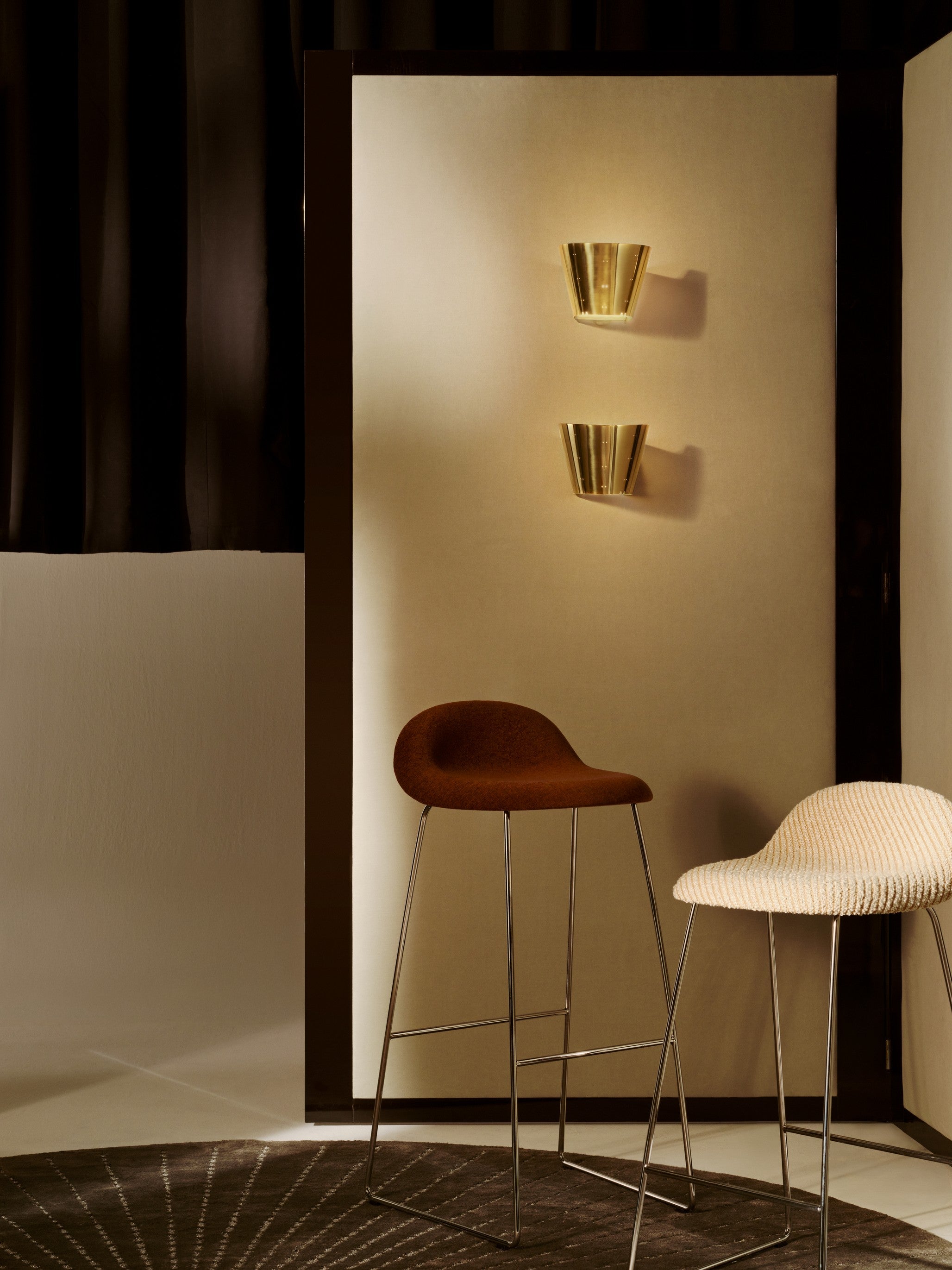 Nástenné svietidlo 9464 leštený mosadz