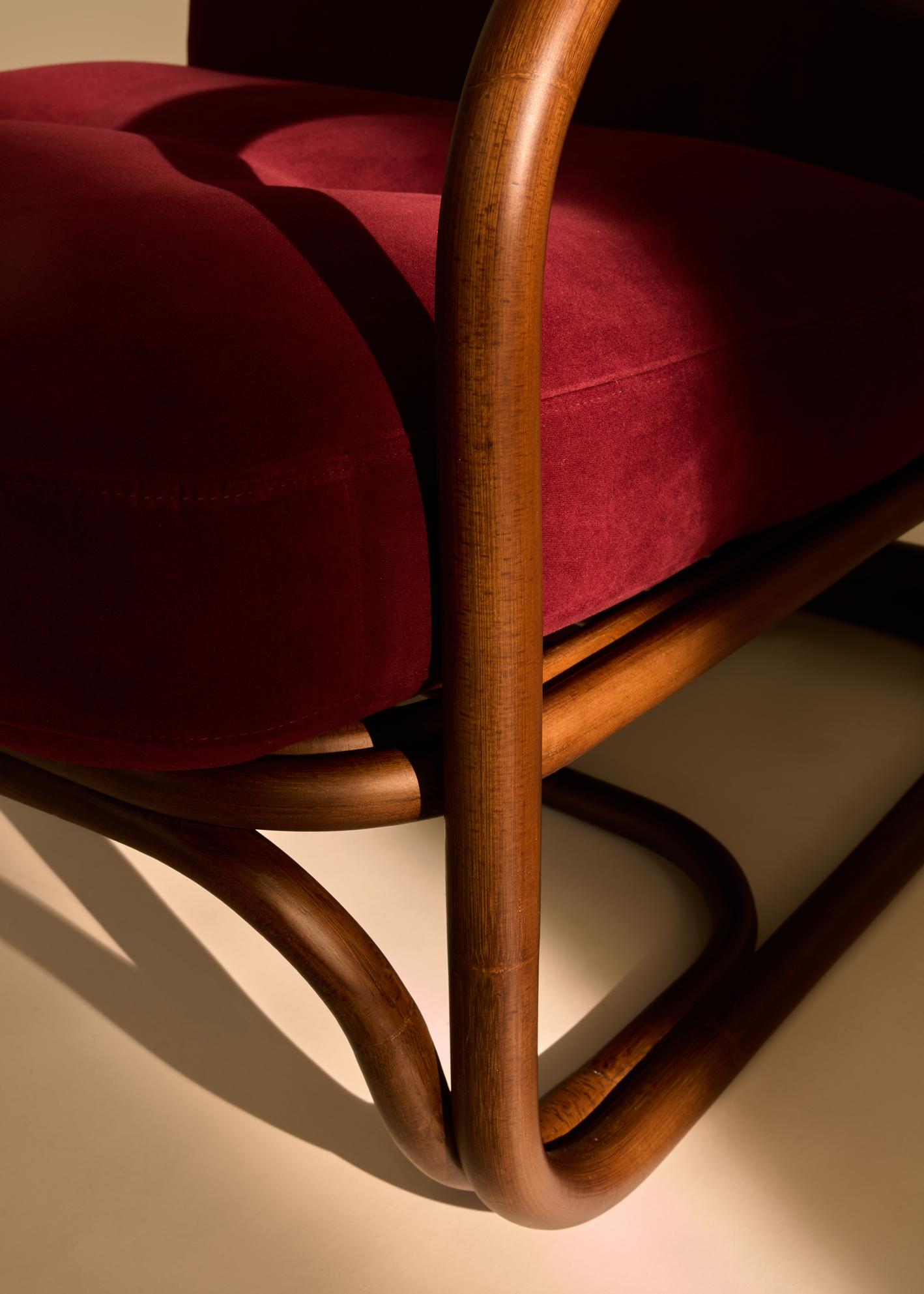 Kreslo POLTRONA TRIA čalúnené