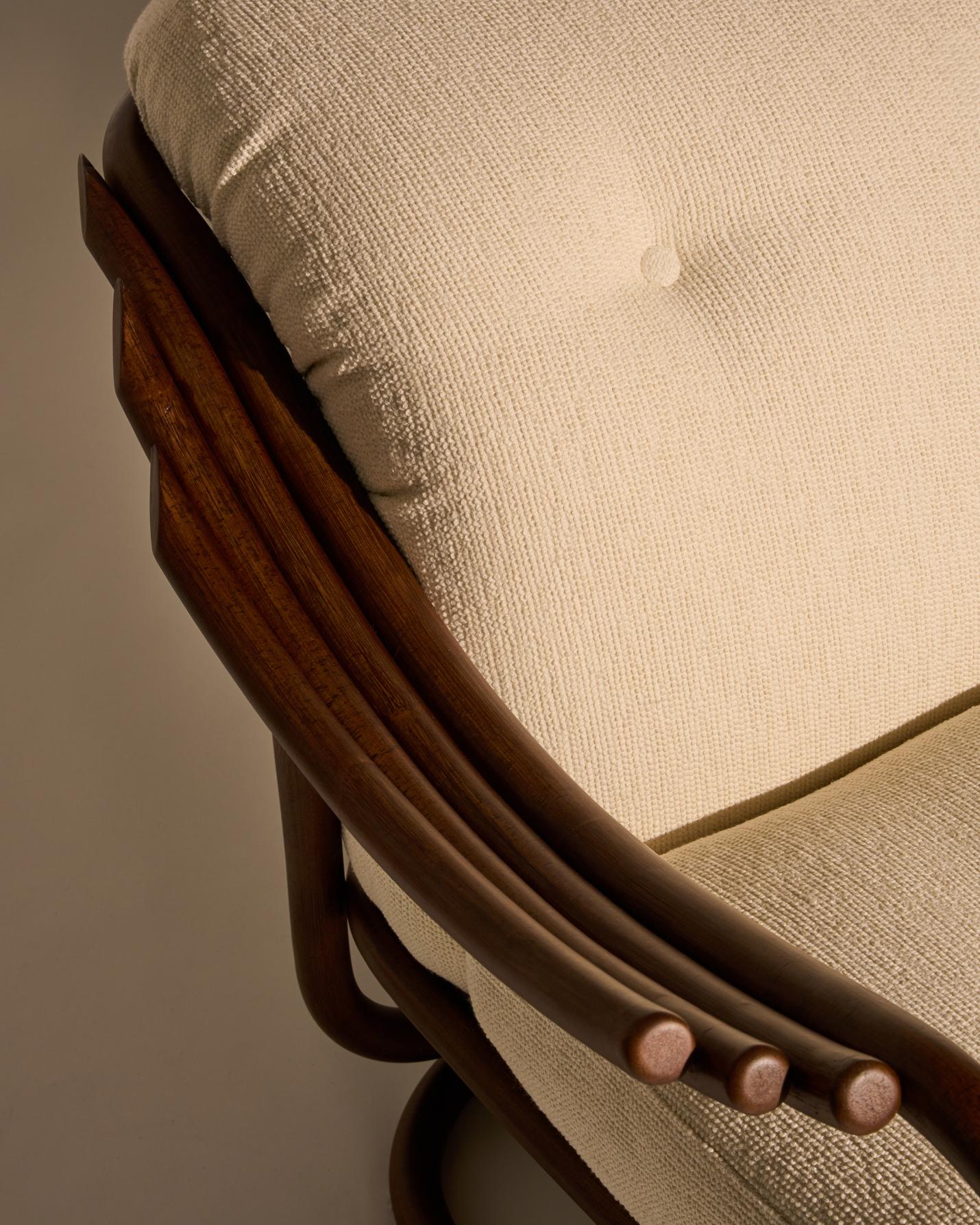 Kreslo POLTRONA TRIA čalúnené