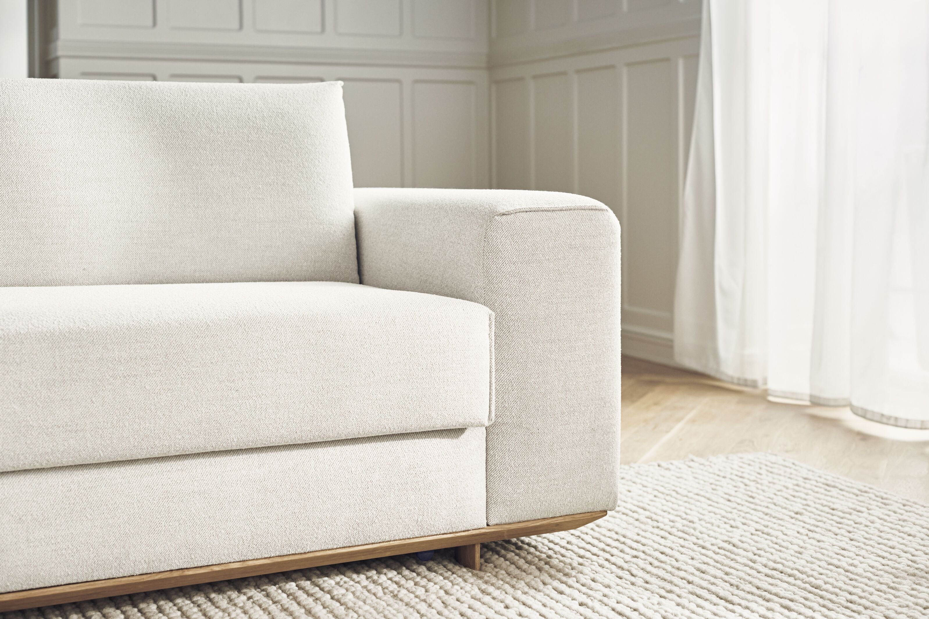 Rozkladacia pohovka pre 3 osoby GEST s podstavou z bieleného dubového dreva