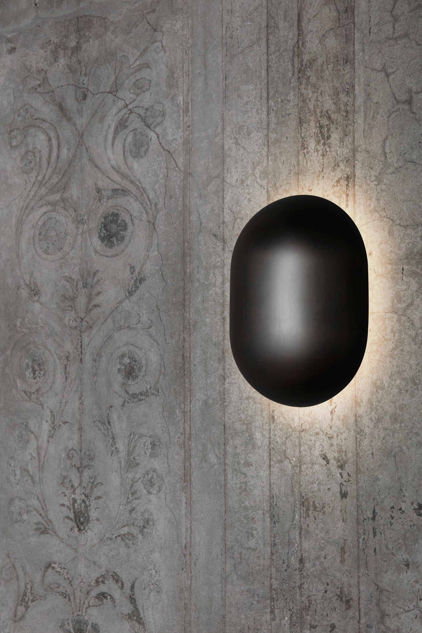 Nástenné svietidlo HOWARD čierne