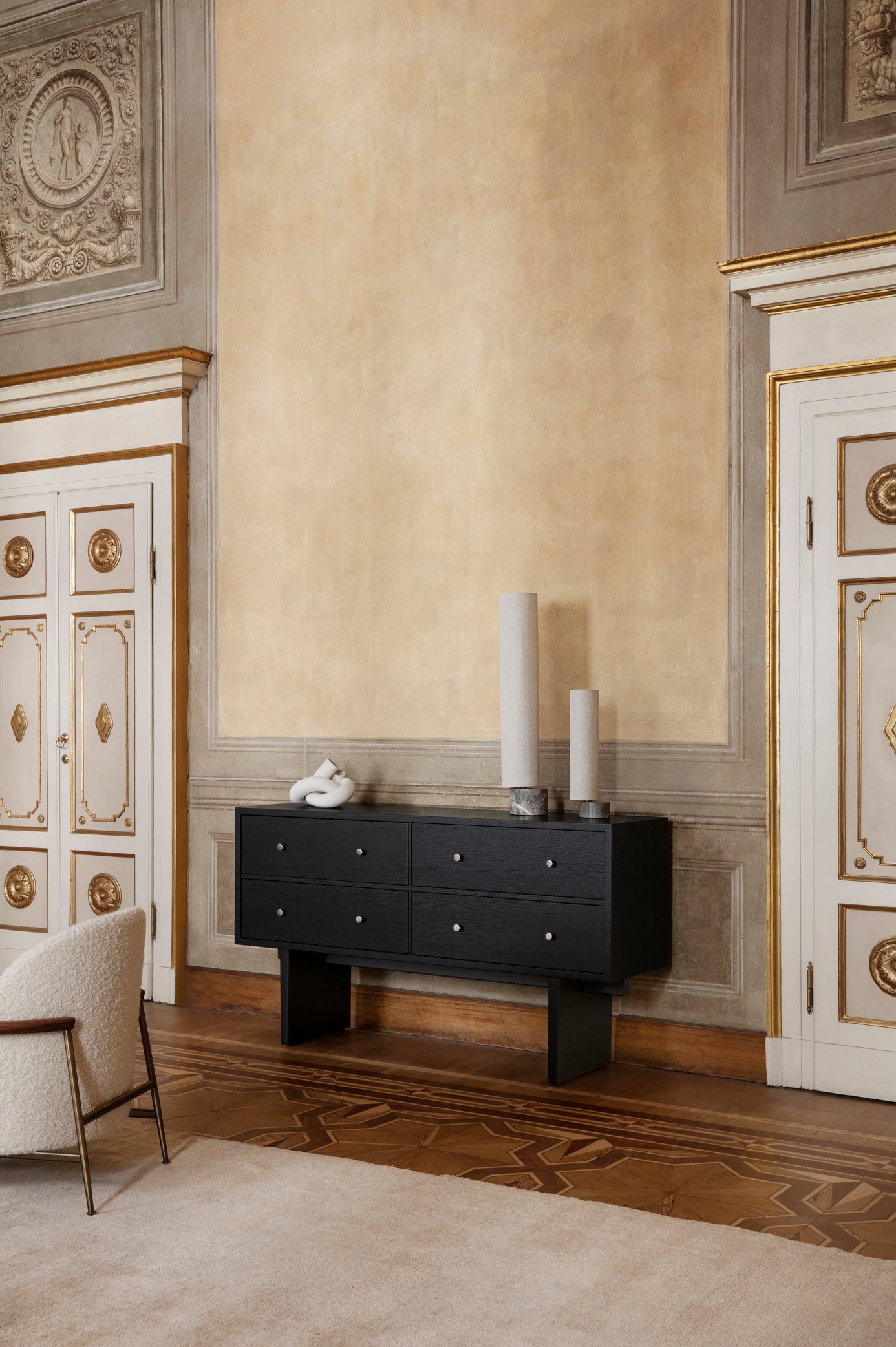 Komoda PRIVATE dubová dyha