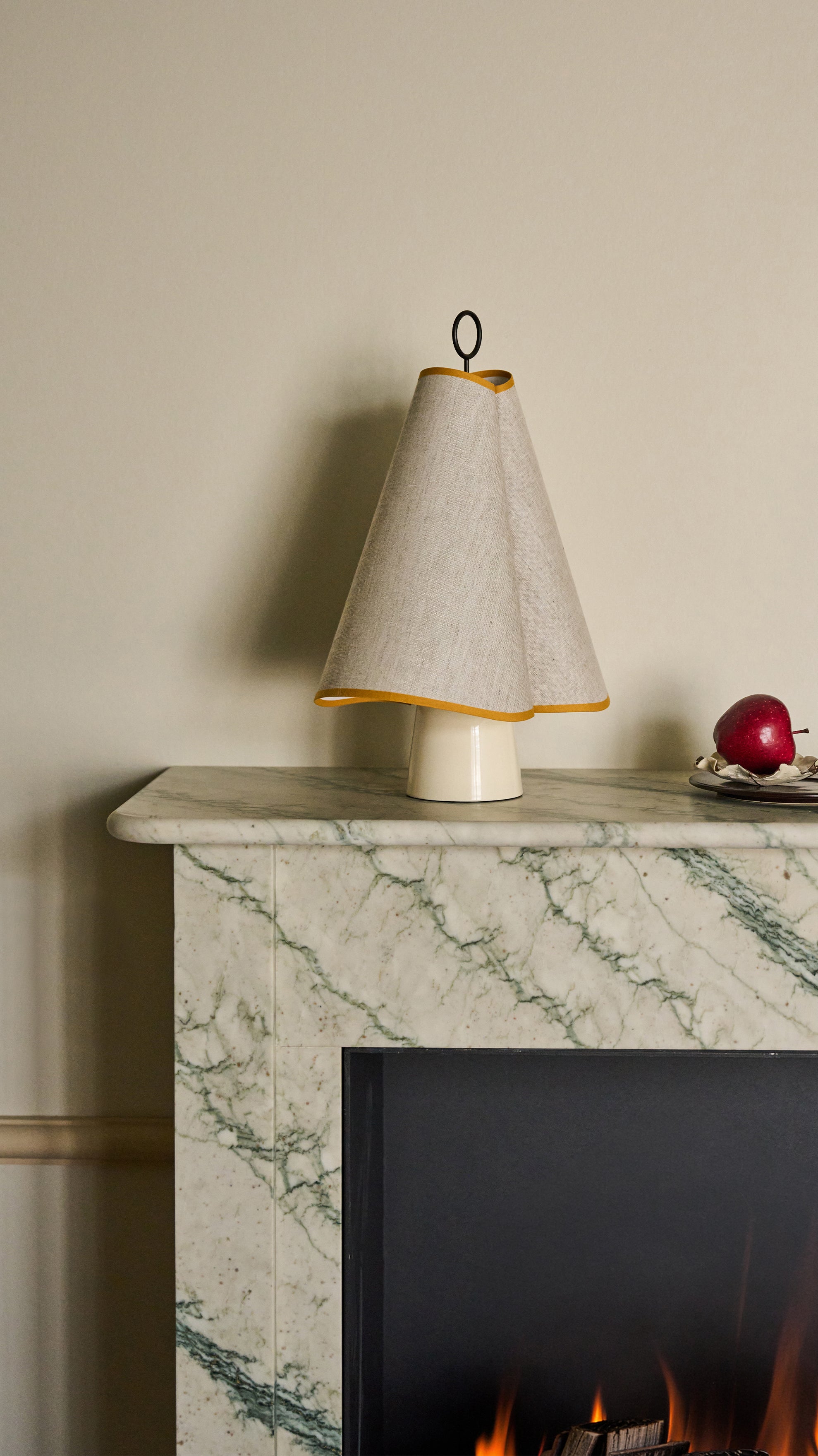 Portable lamp HORNBÆK white with yellow finish