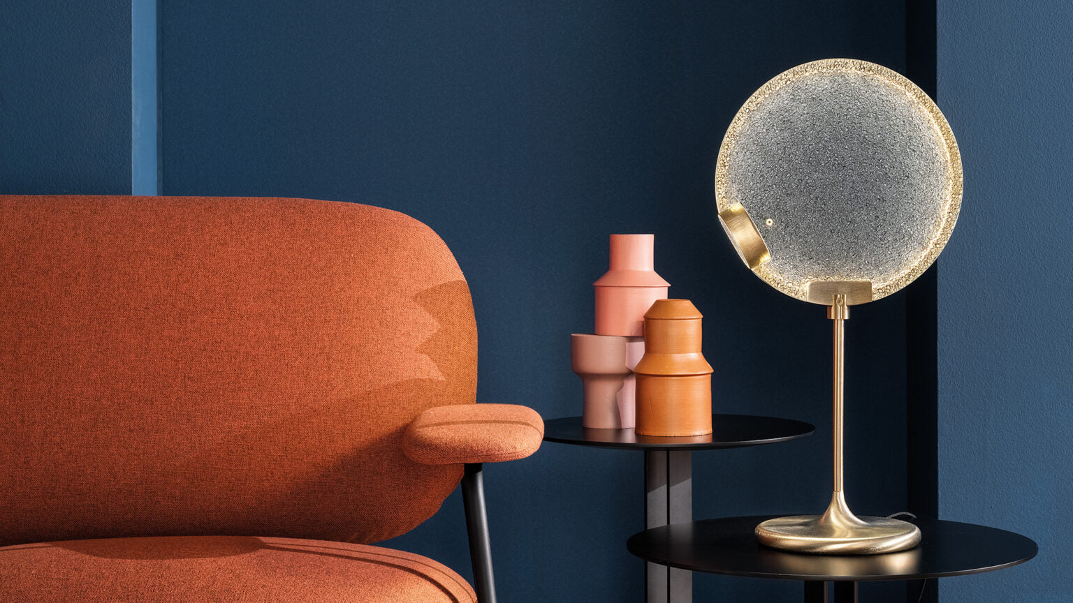 Stolná lampa HORO TL brúsený mosadz