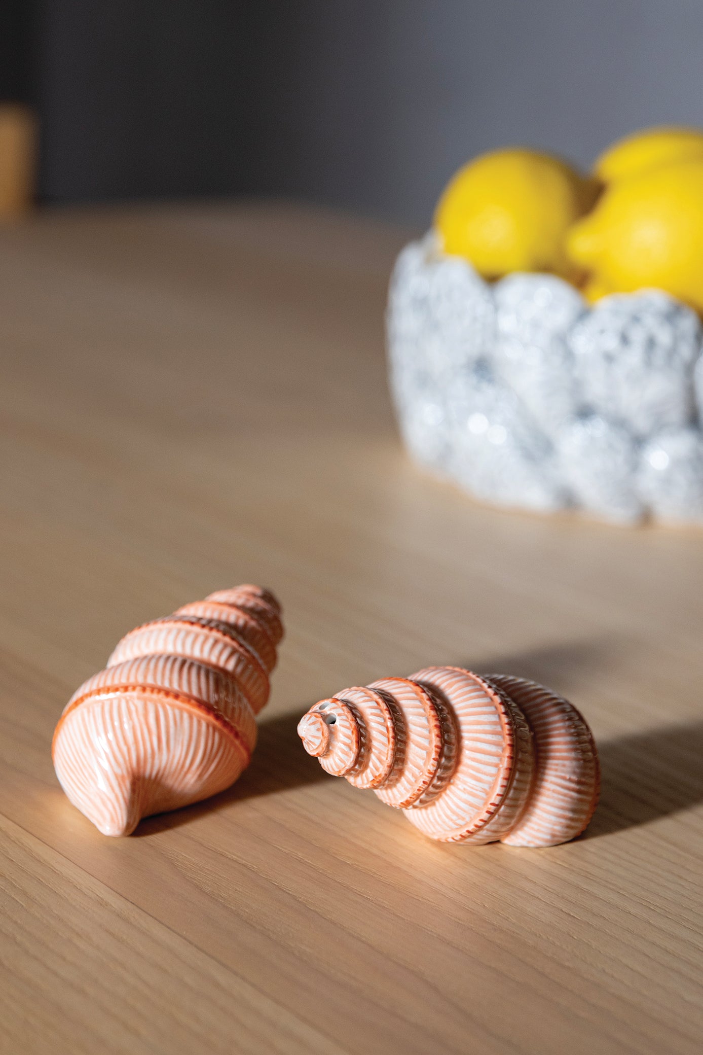 Salt and pepper shaker SHELL orange