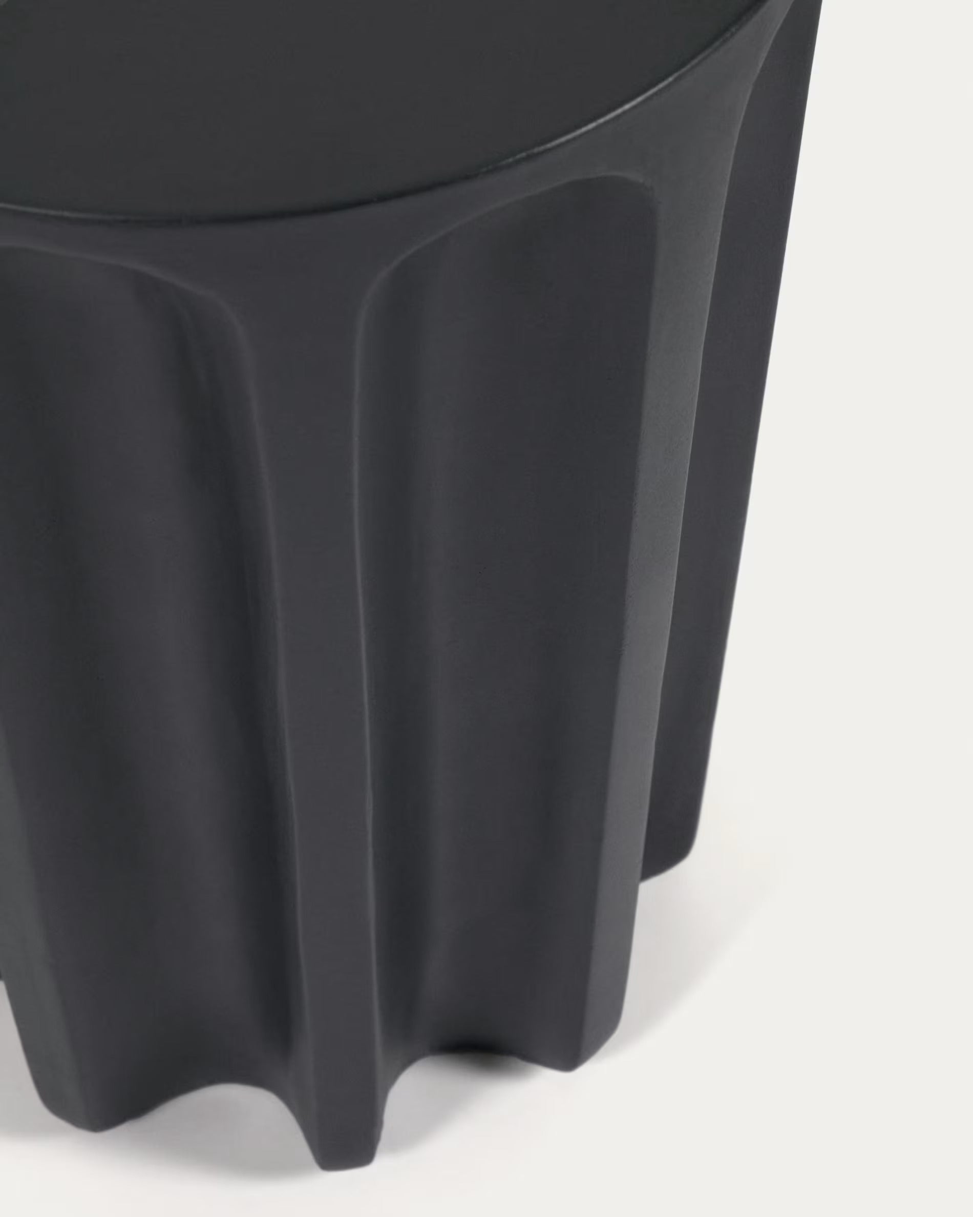 Záhradný stolík VILANDRA čierny