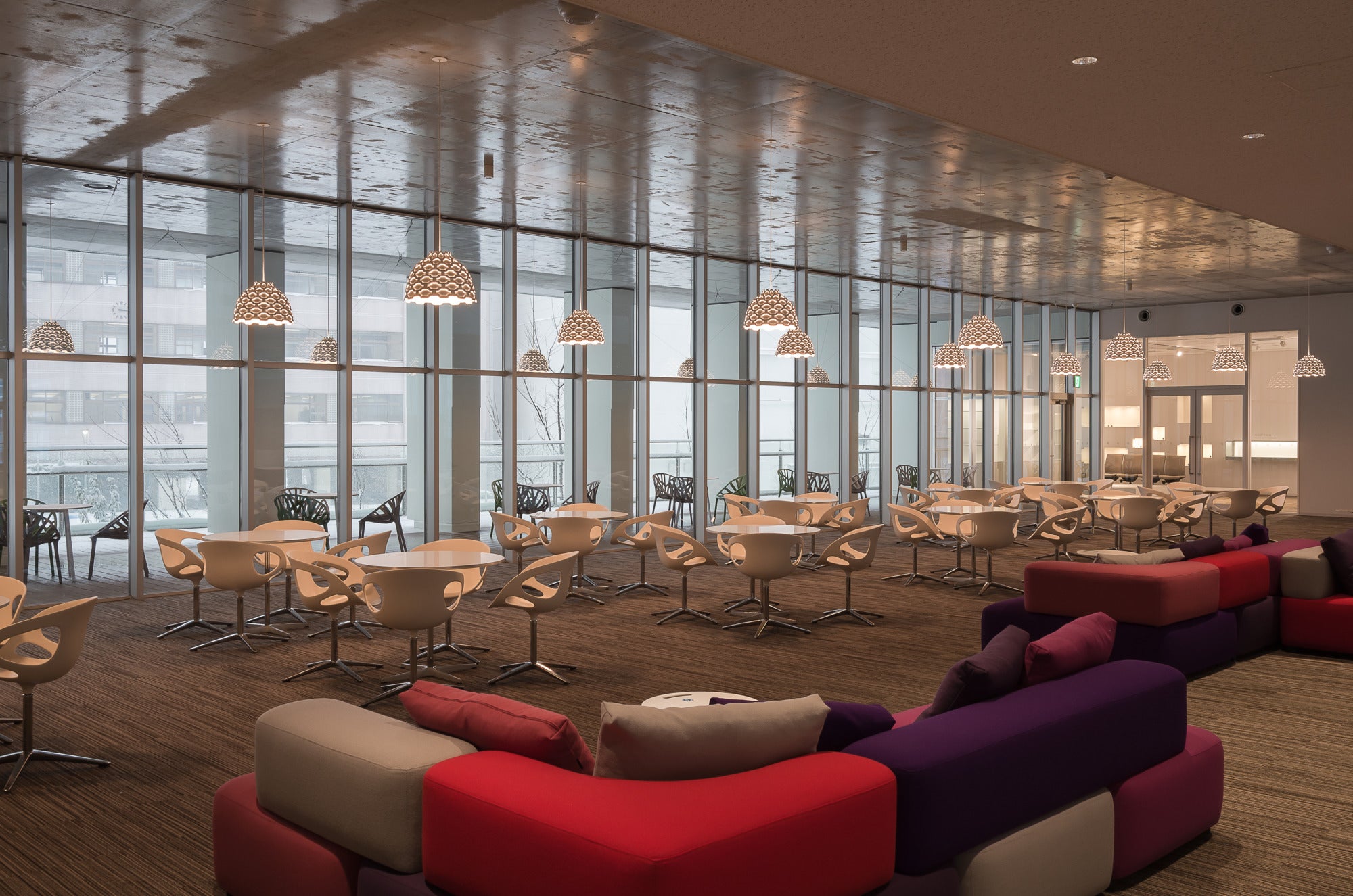 Závesná lampa LC SHUTTERS biela