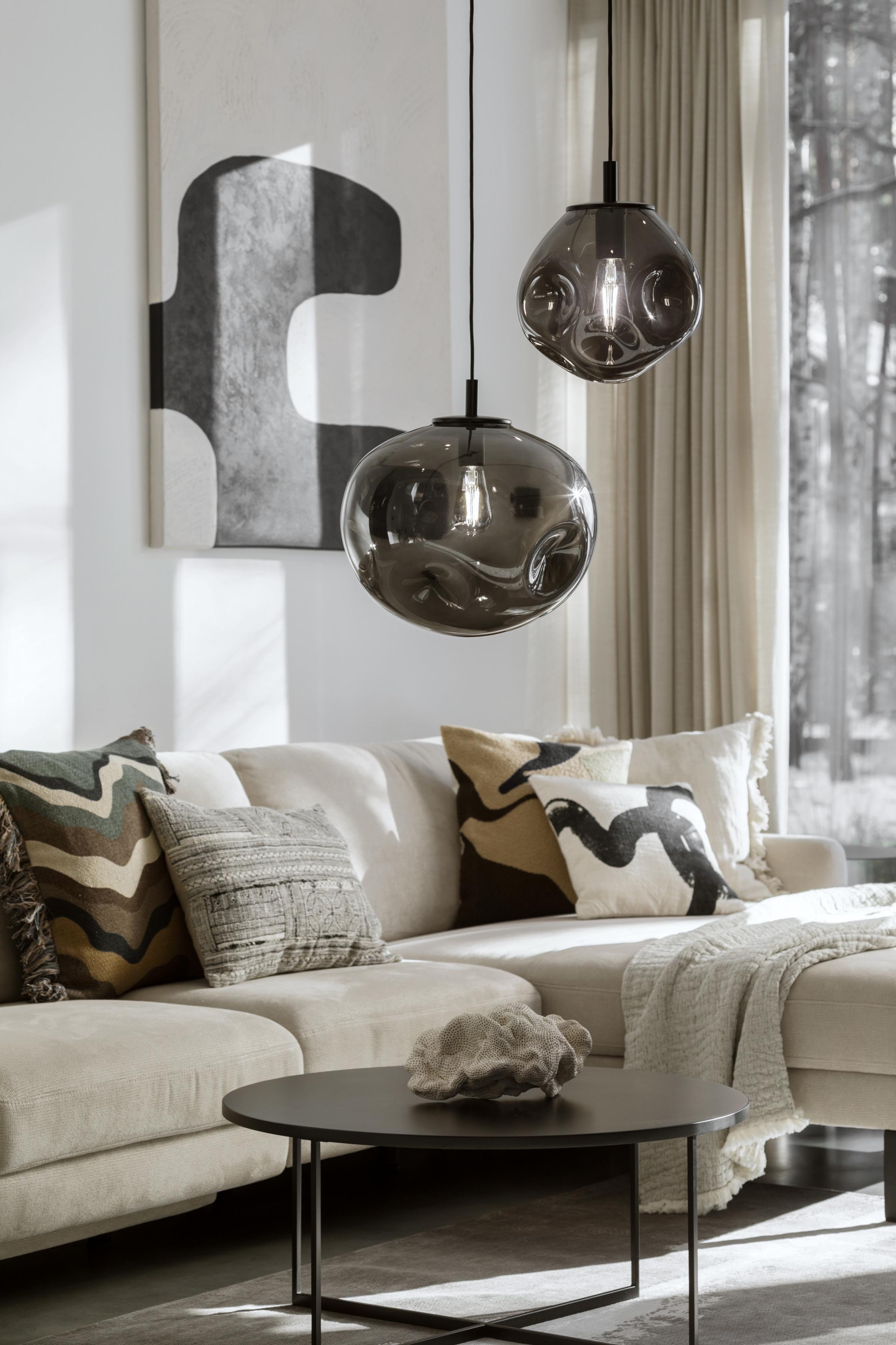 Závesná lampa AVIA dymovo čierna s čiernym povrchom