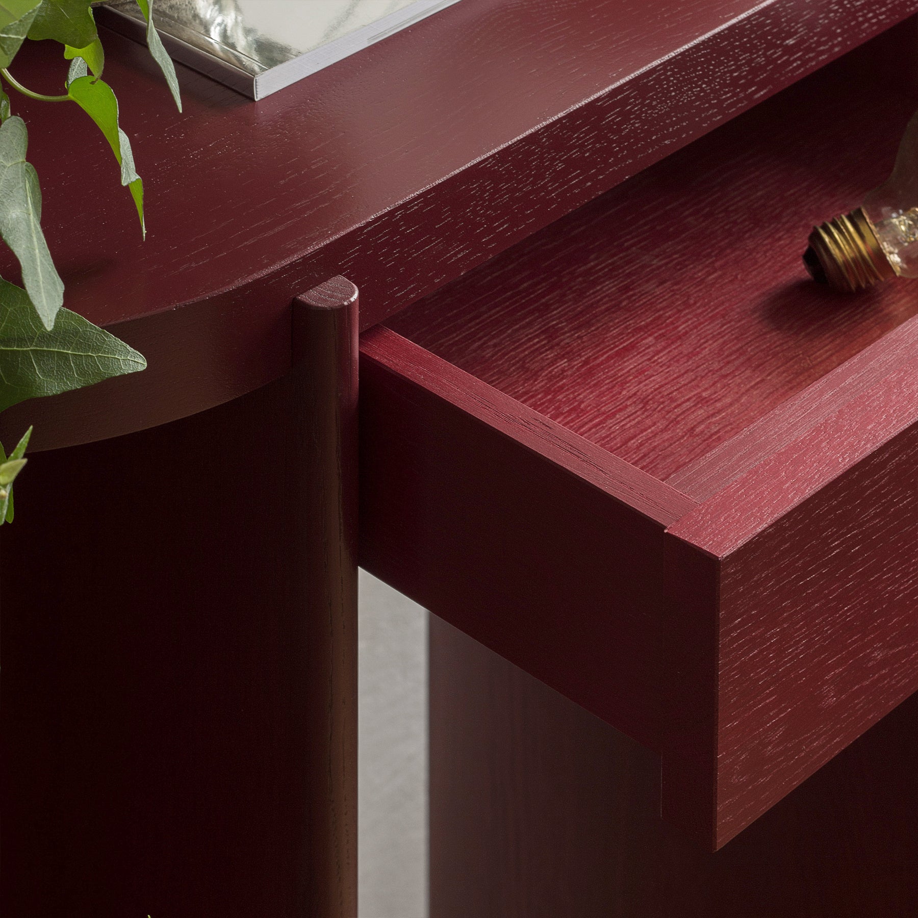 KIRU DUO Console Black Oak Wood