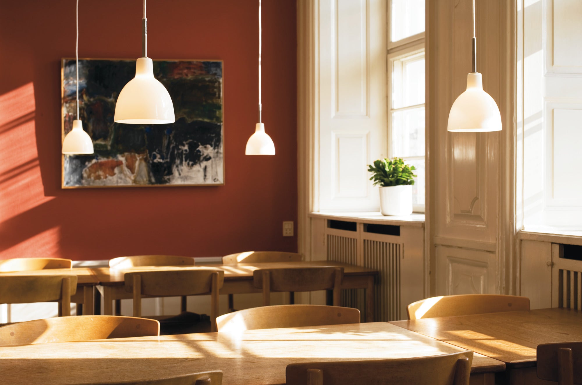 Závesná lampa TOLDBOD GLASS biela