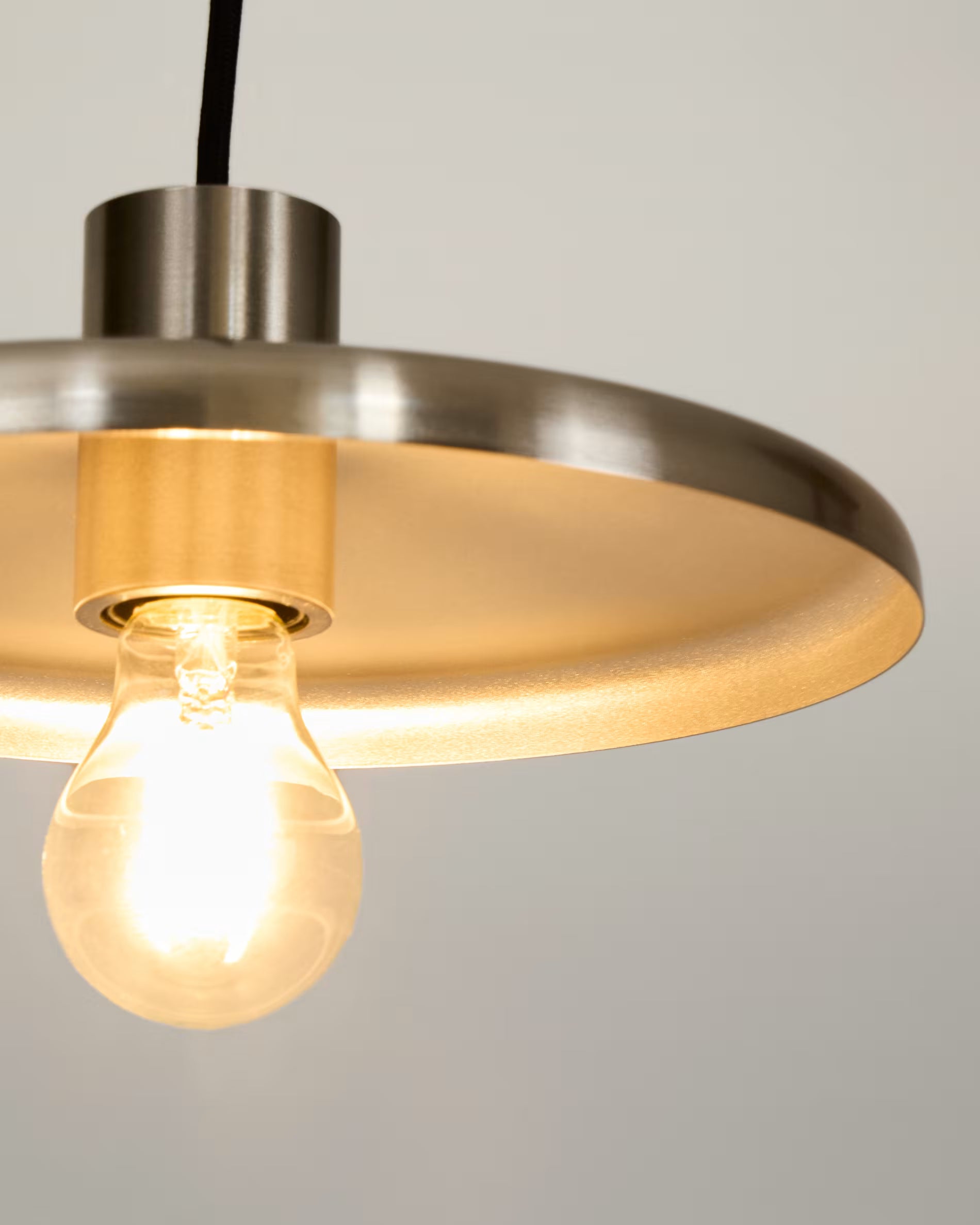 Závesná lampa NUVIRA strieborná