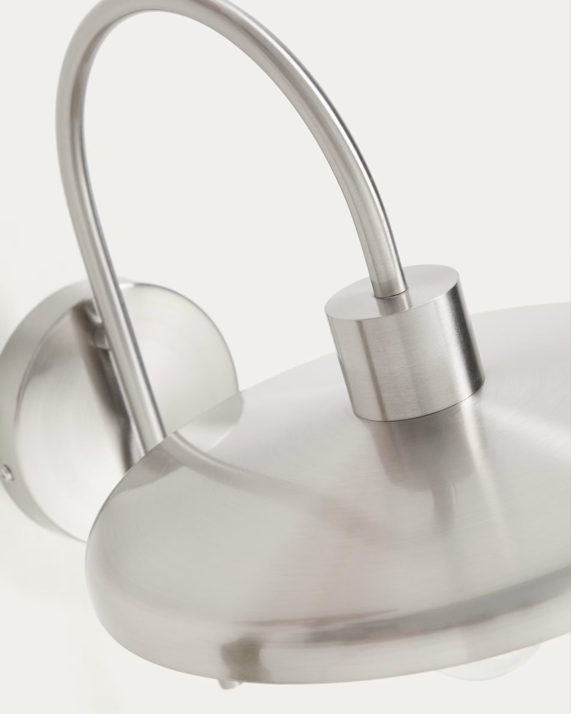 Nástenná lampa NUVIRA strieborná