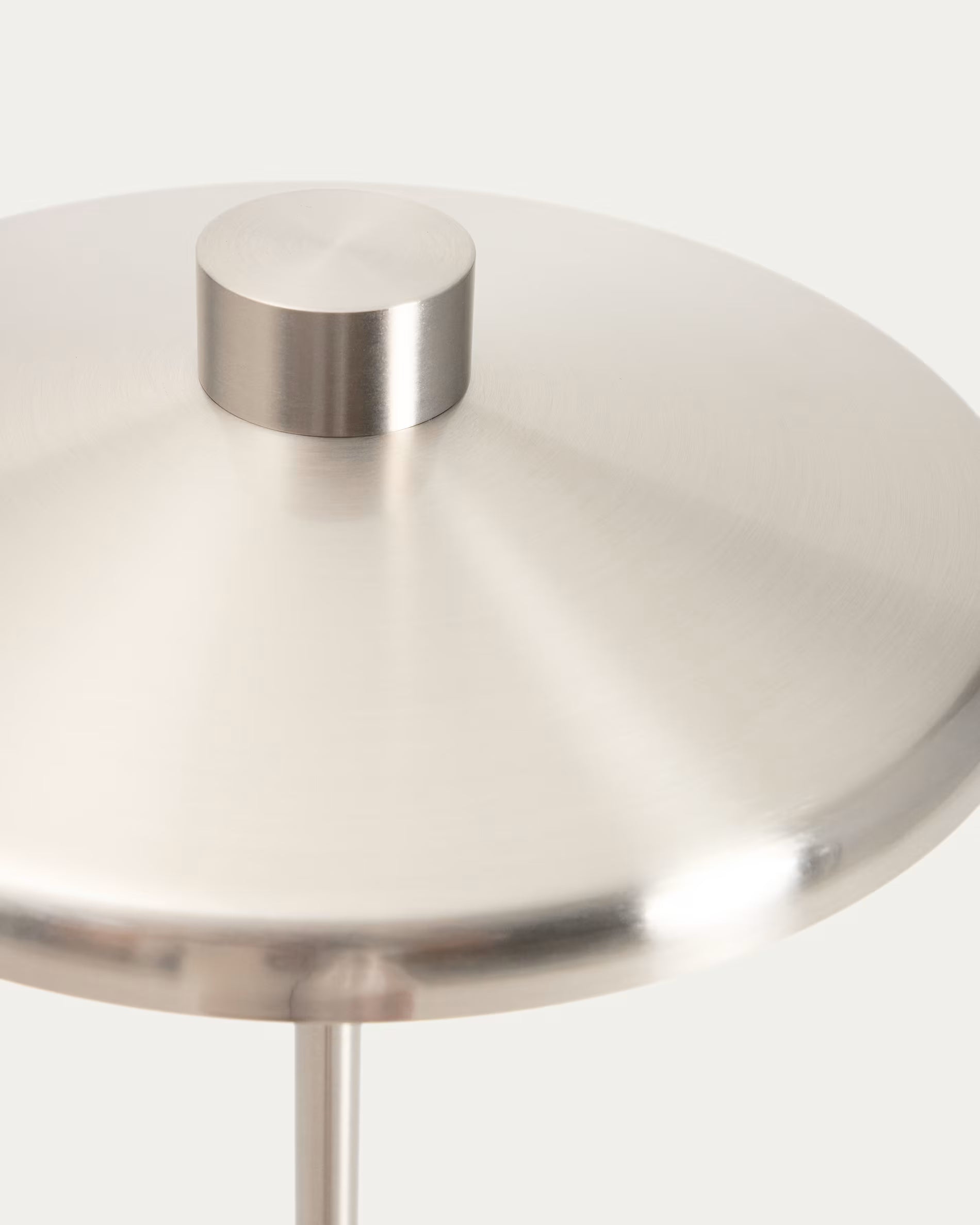 Stolná lampa NUVIRA strieborná