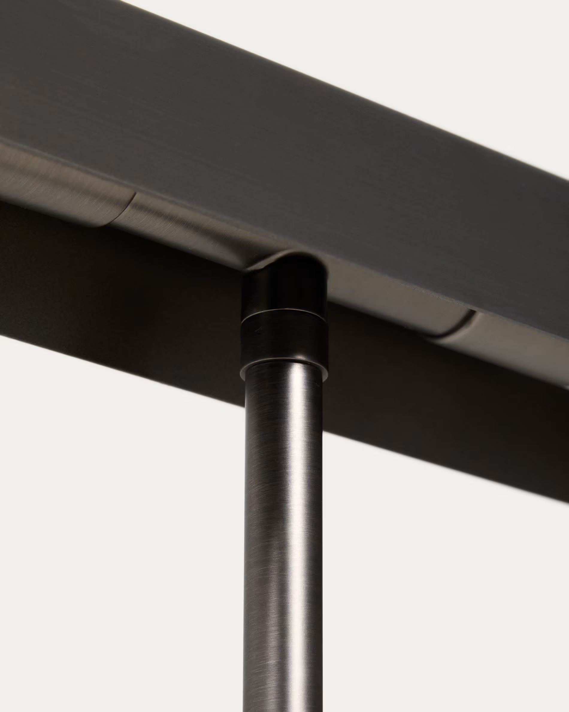 Podlahová lampa LYNOR čierna s čiernym mramorovým podstavcom