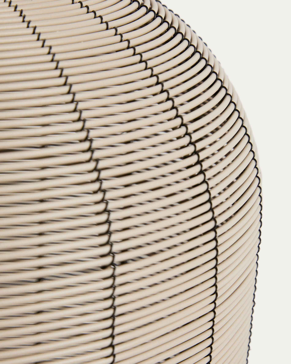 Lampa stołowa przenośna SARANELLA LED jasnoszary syntetyczny rattan – ujęcie 5