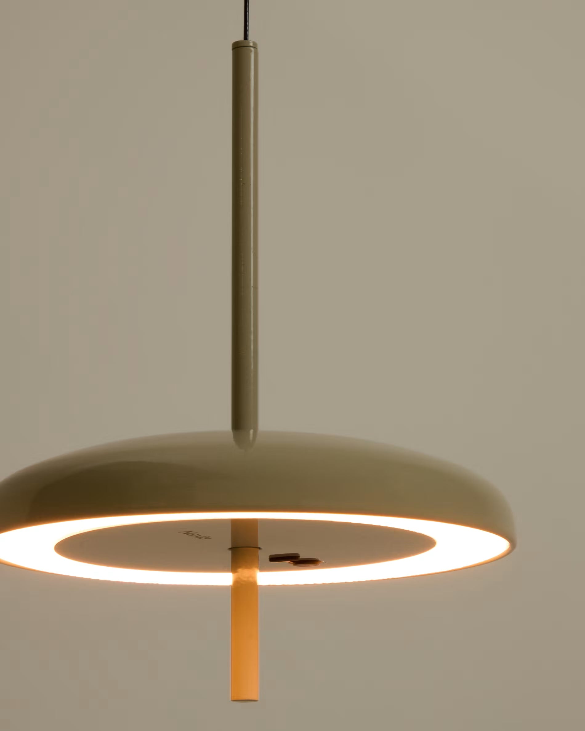 Závesná lampa PORTE svetlosivá