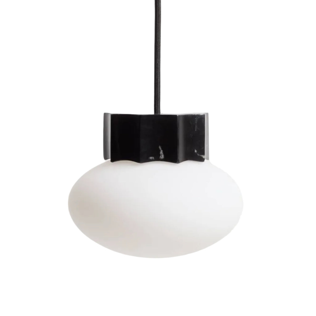 Lampa wisząca IDELA czarny marmur i przydymione szkło – Kave Home